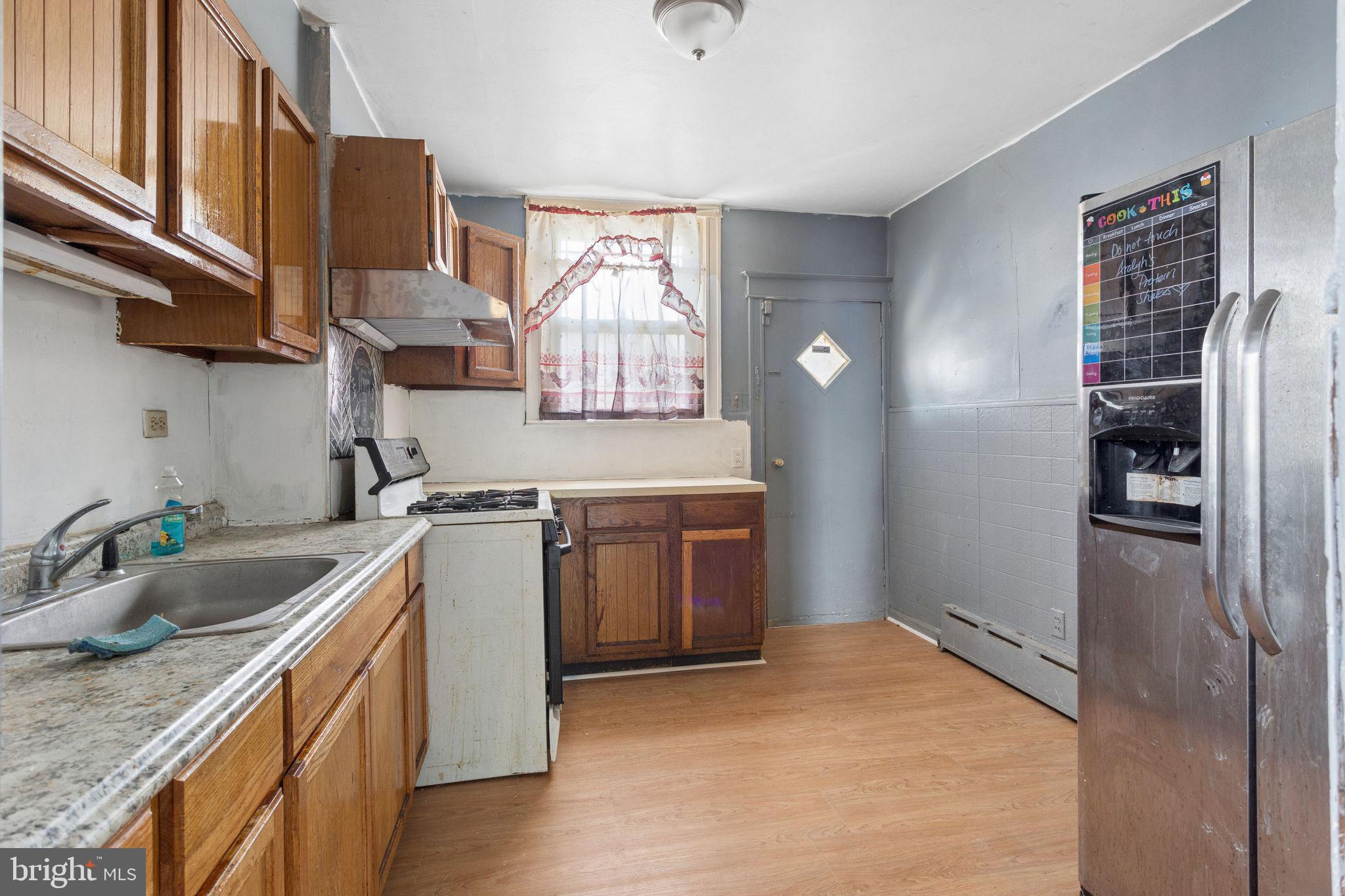 LAWNCREST - Residential