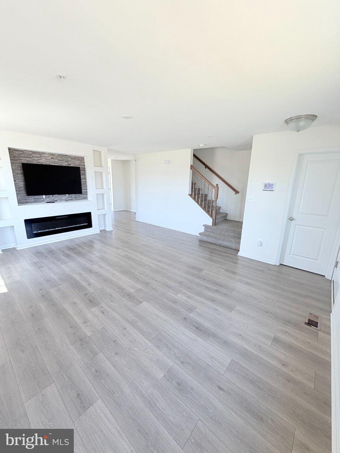 SHEPHERD VILLAGE - Residential