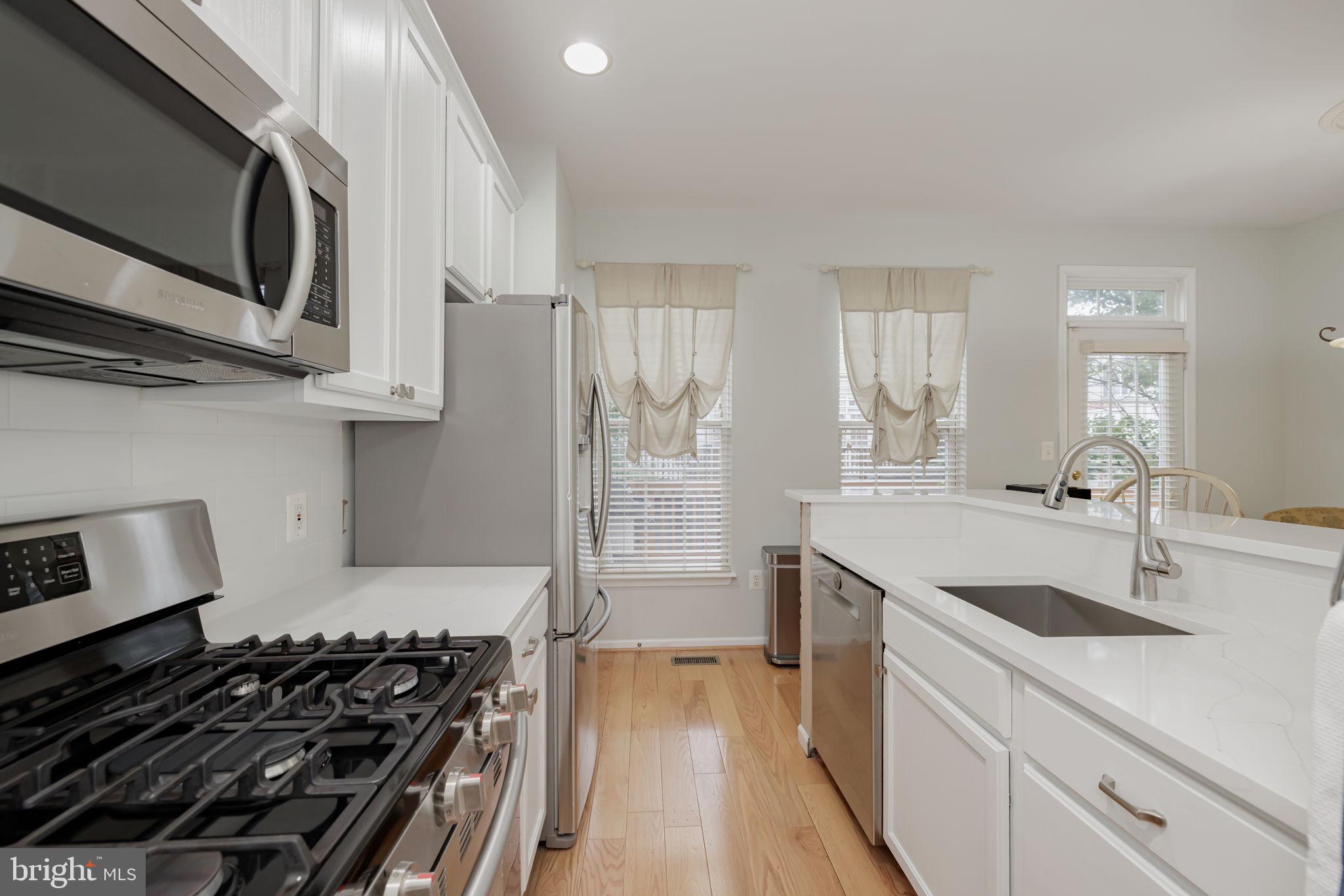 KINGSTOWNE - Residential