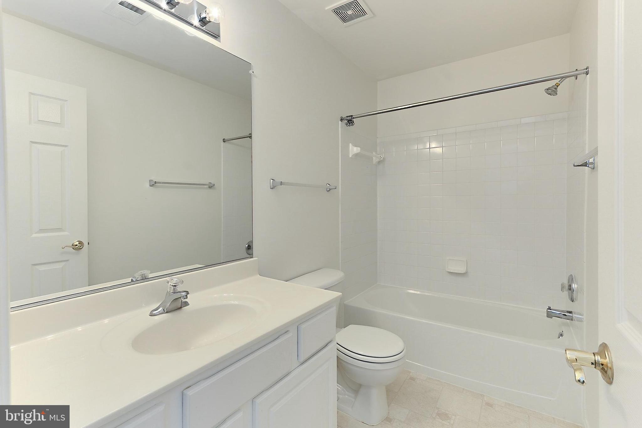 HEARTHSIDE AT FLYNNS CROSSING - Residential Lease