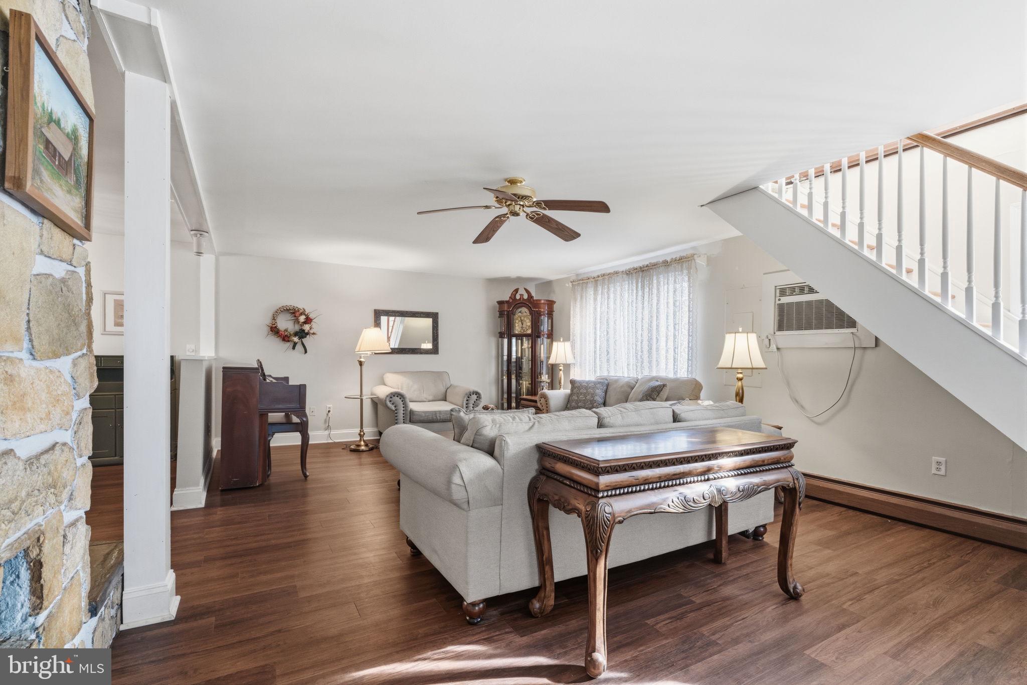 INDIAN CREEK - Residential