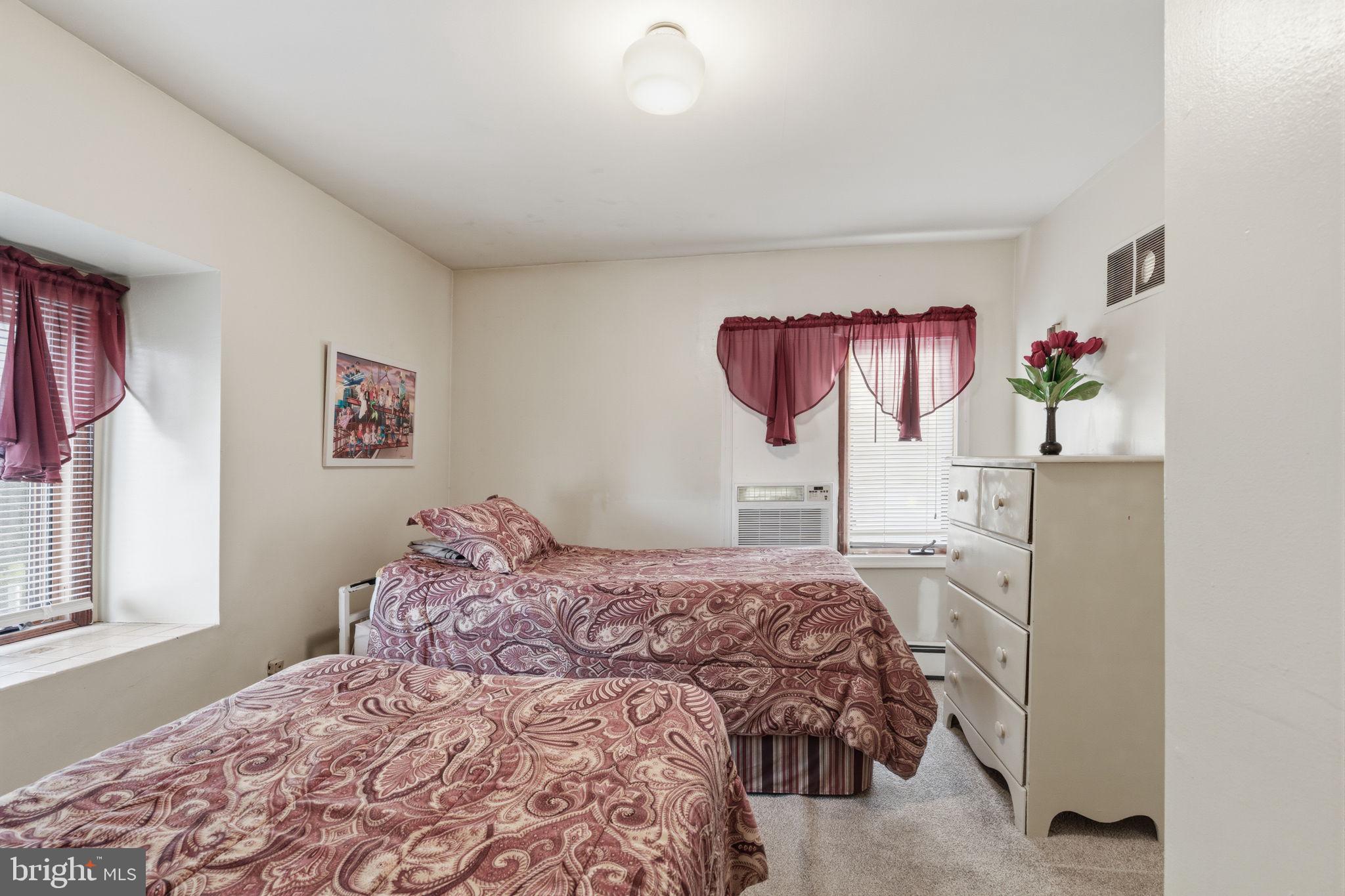 INDIAN CREEK - Residential