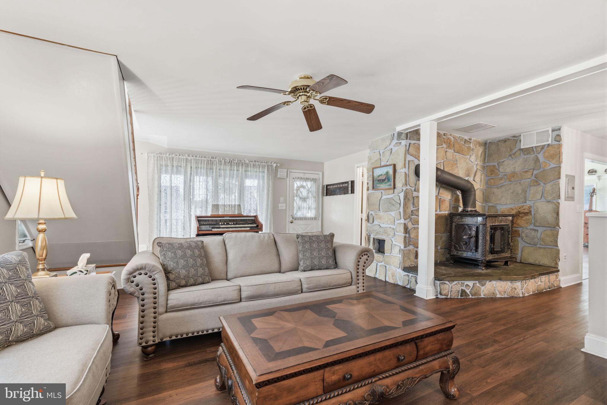 INDIAN CREEK - Residential