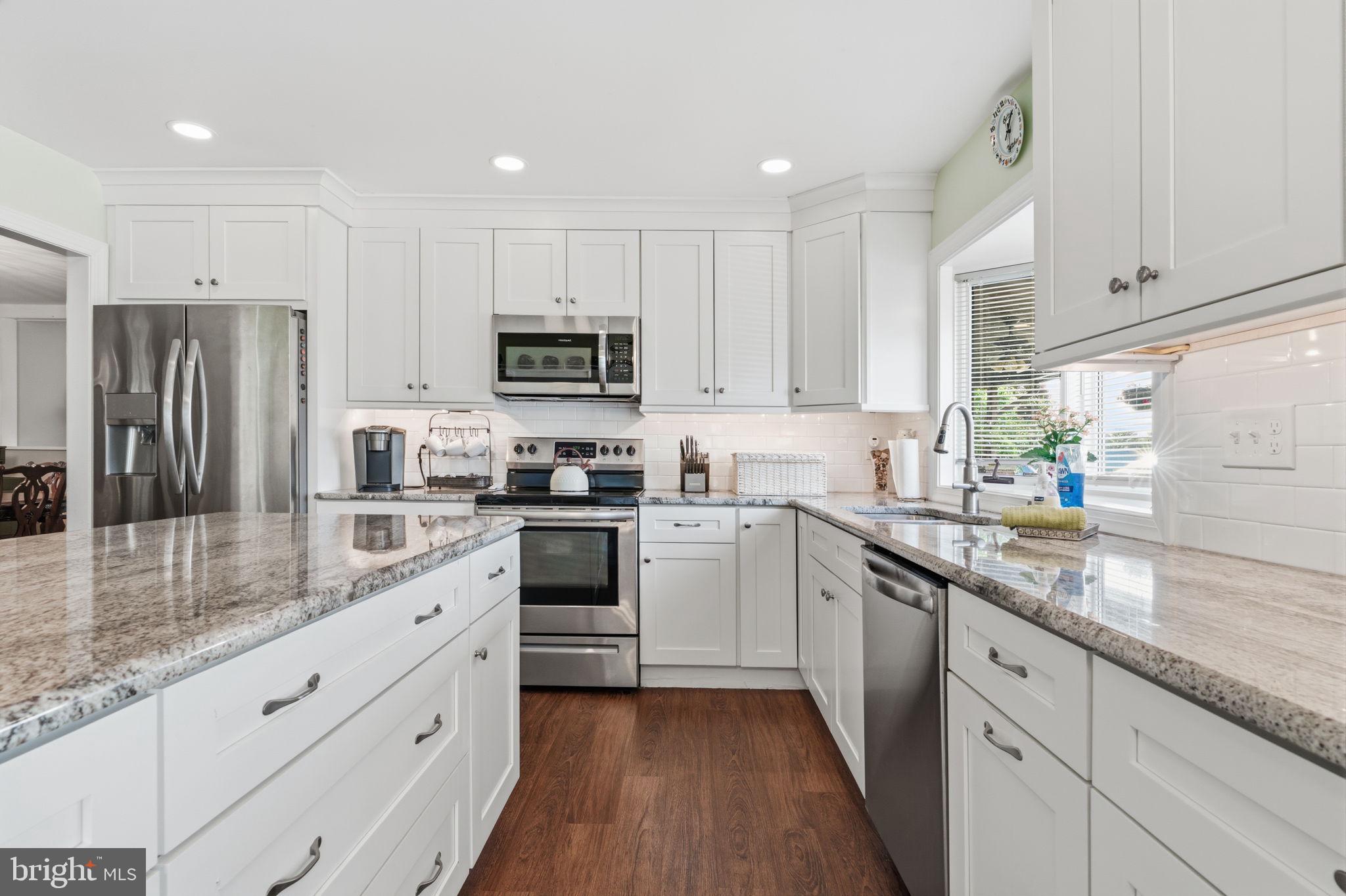 INDIAN CREEK - Residential