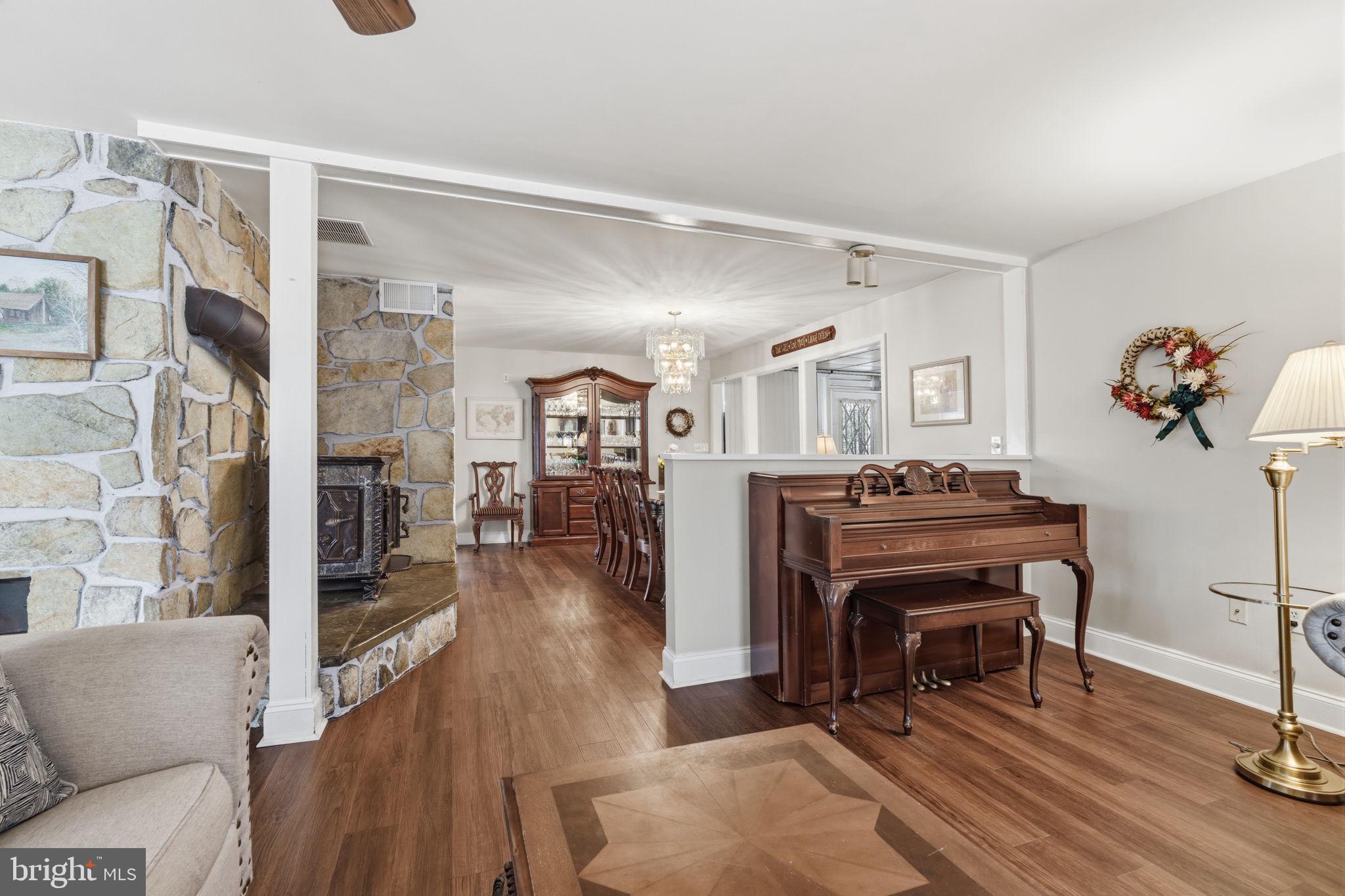 INDIAN CREEK - Residential