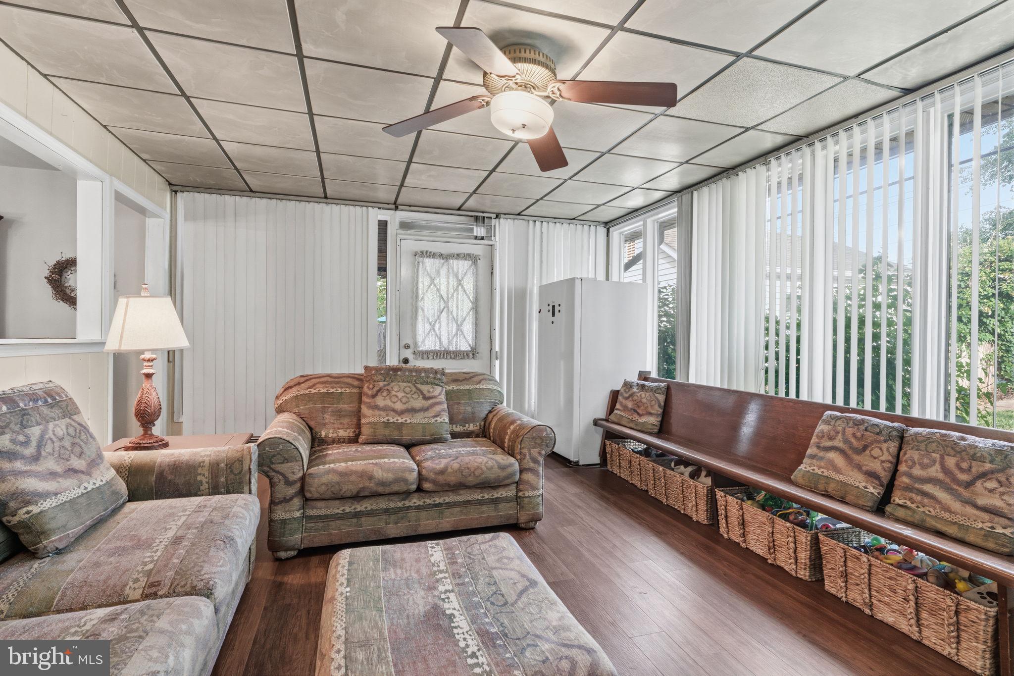 INDIAN CREEK - Residential