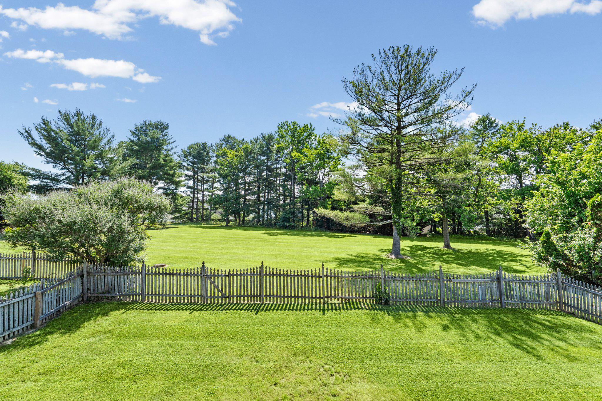 CHAPEL MANOR - Residential