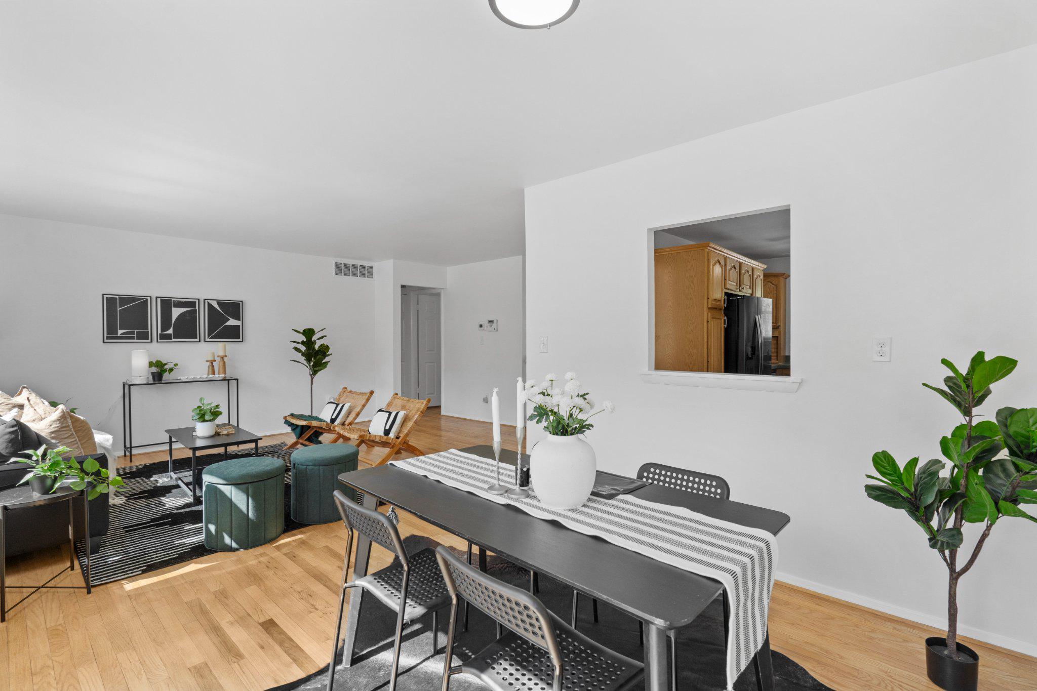 CHAPEL MANOR - Residential