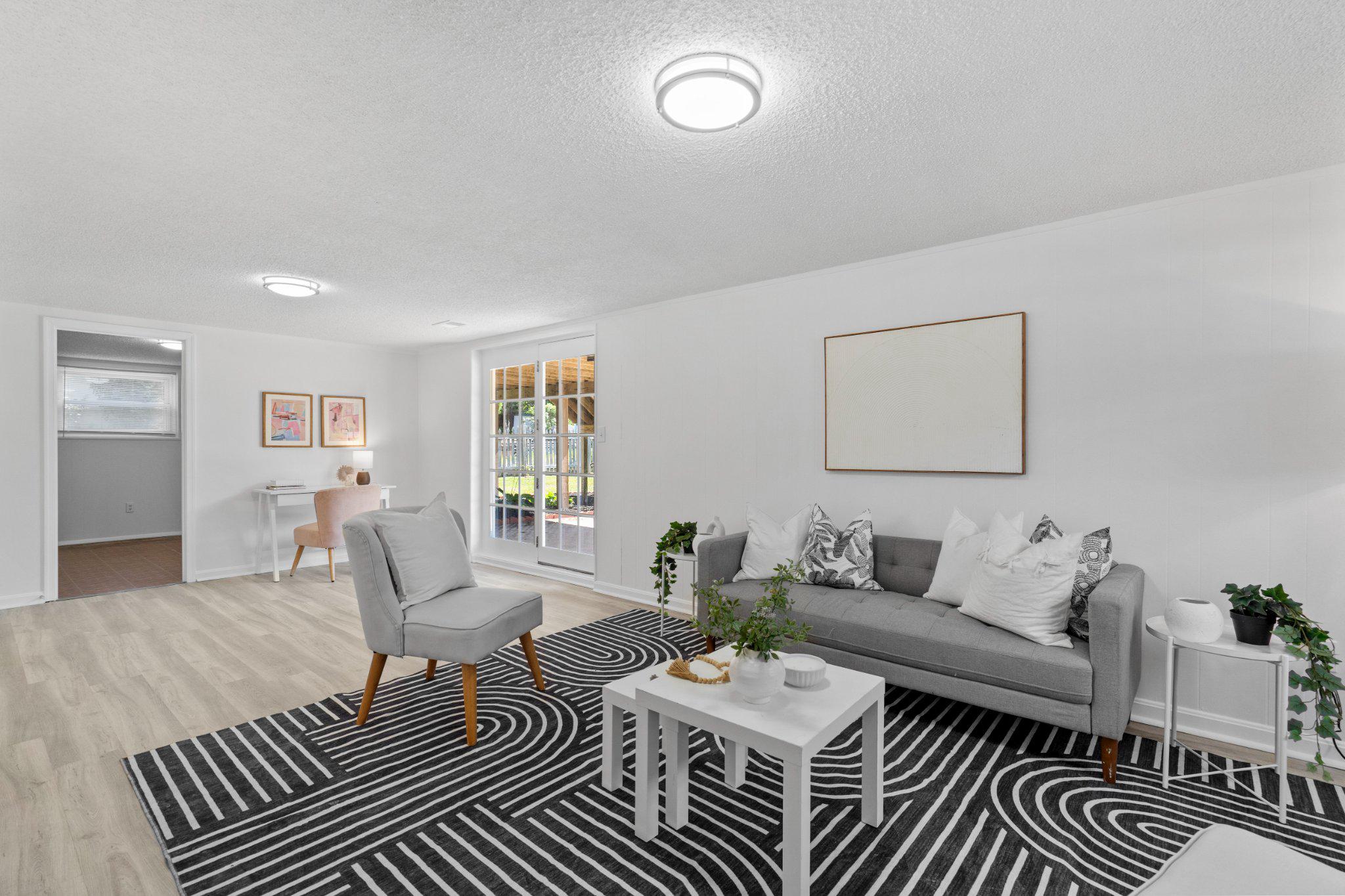 CHAPEL MANOR - Residential