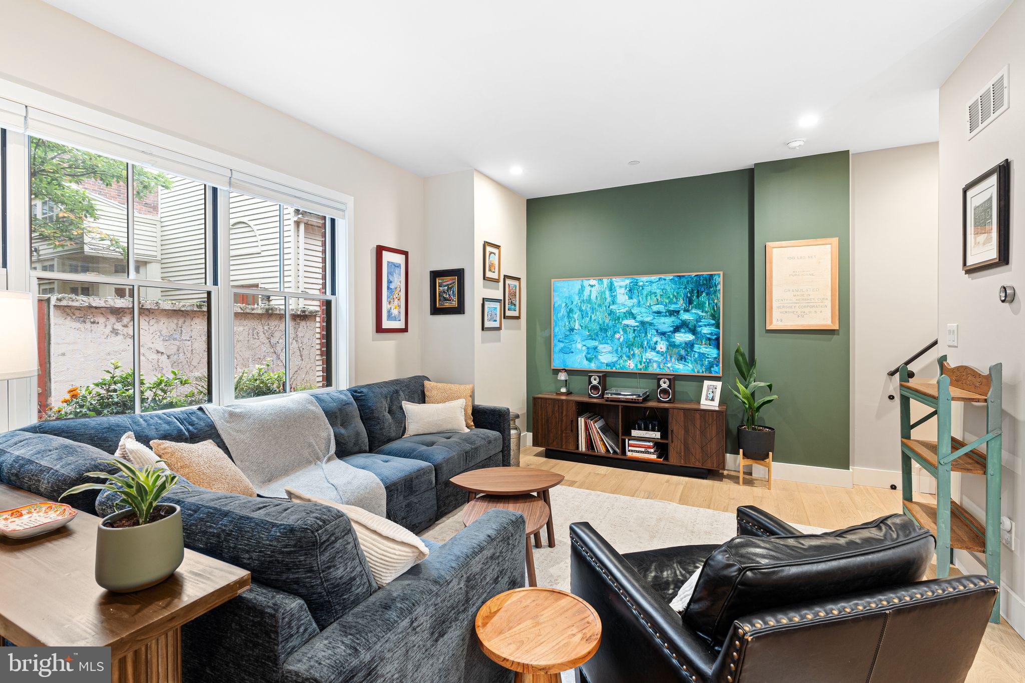 WASHINGTON SQ WEST - Residential