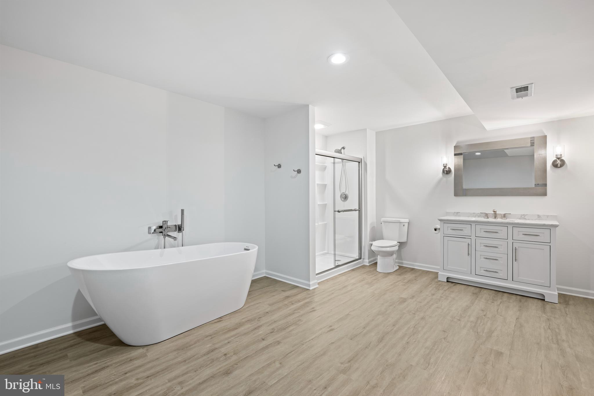 FOUR SEASONS AT BELLE TERRE - Residential