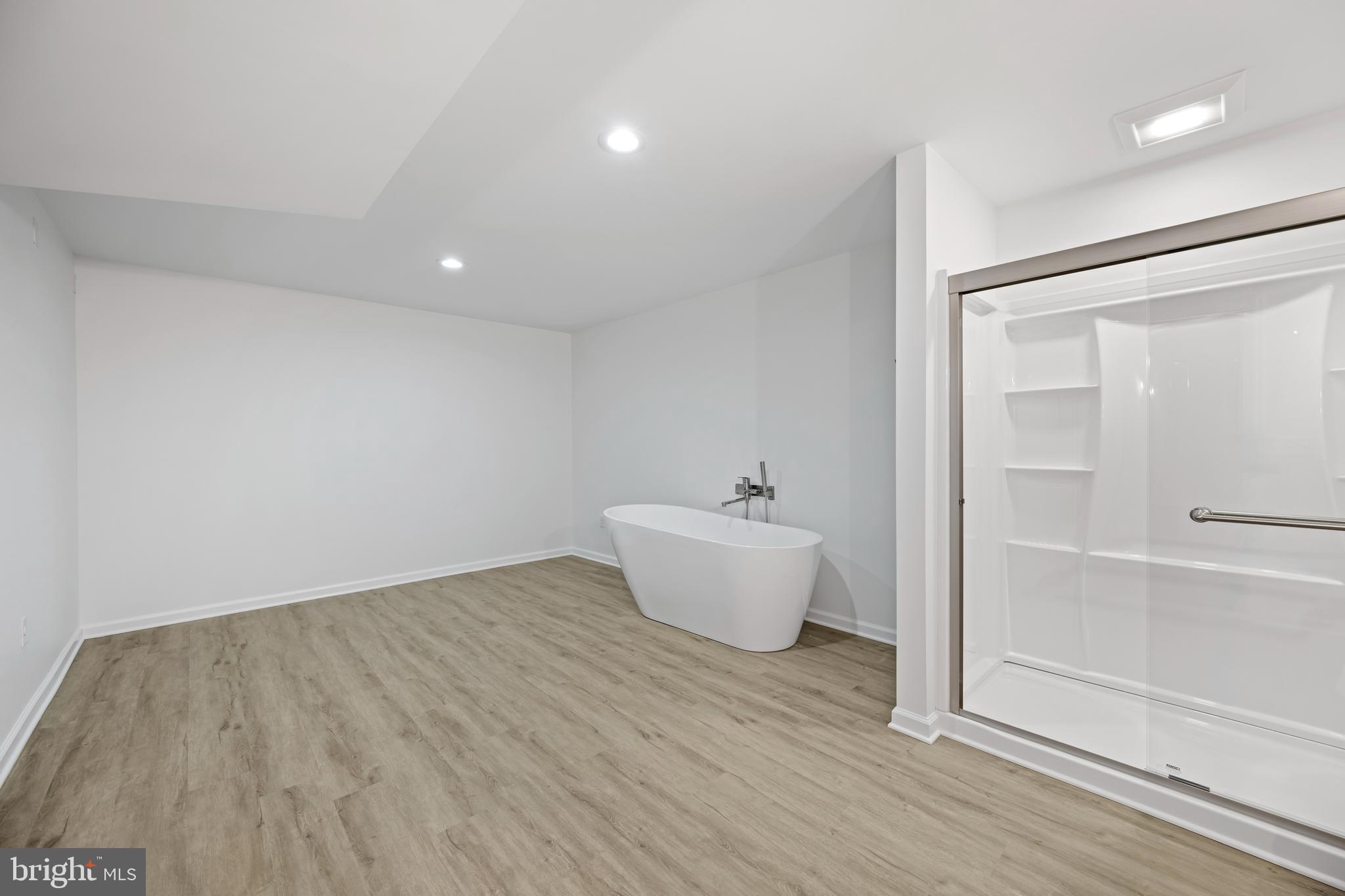 FOUR SEASONS AT BELLE TERRE - Residential
