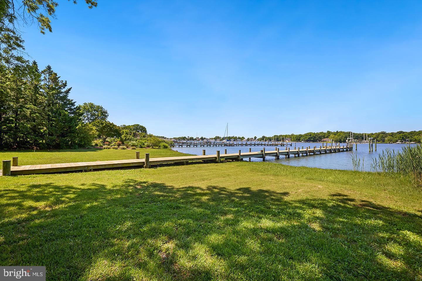 ARUNDEL ON THE BAY - Residential