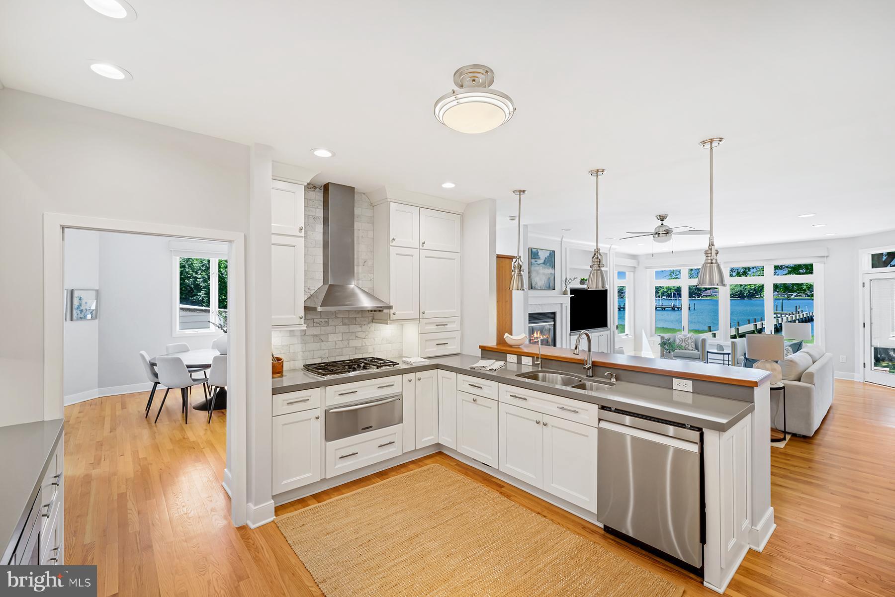ARUNDEL ON THE BAY - Residential