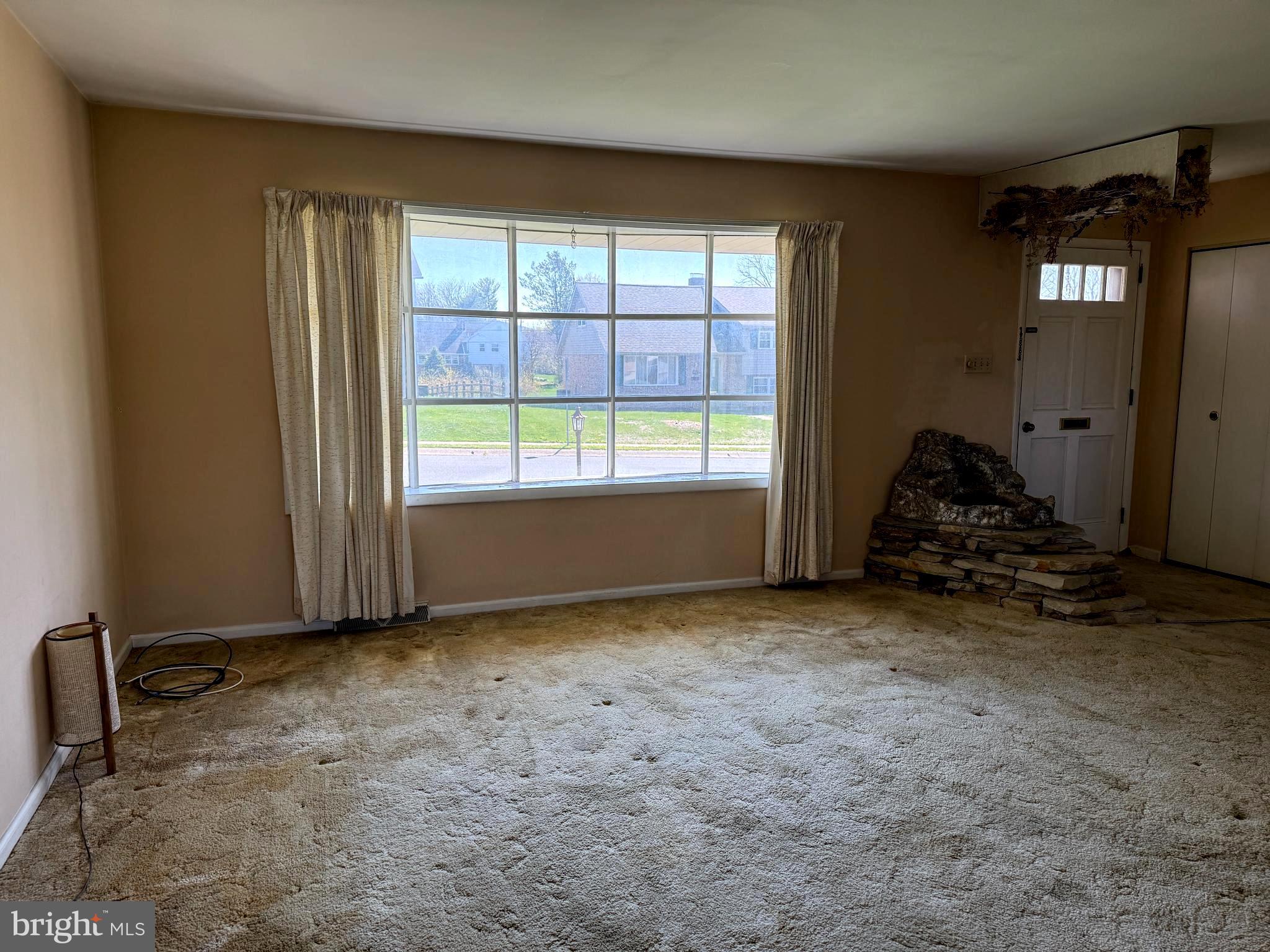 WHITFIELD - Residential