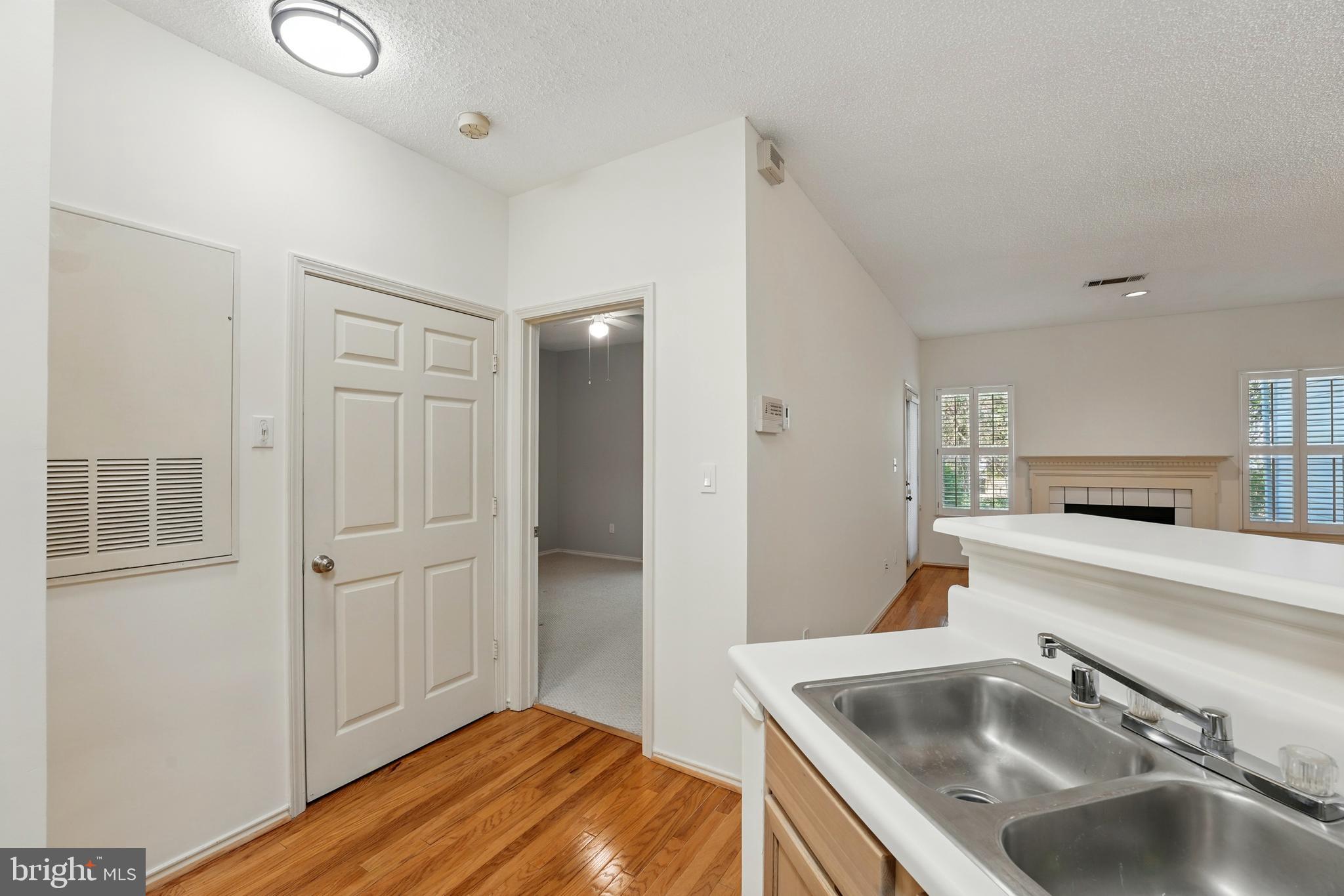 STONECROFT CONDO - Residential