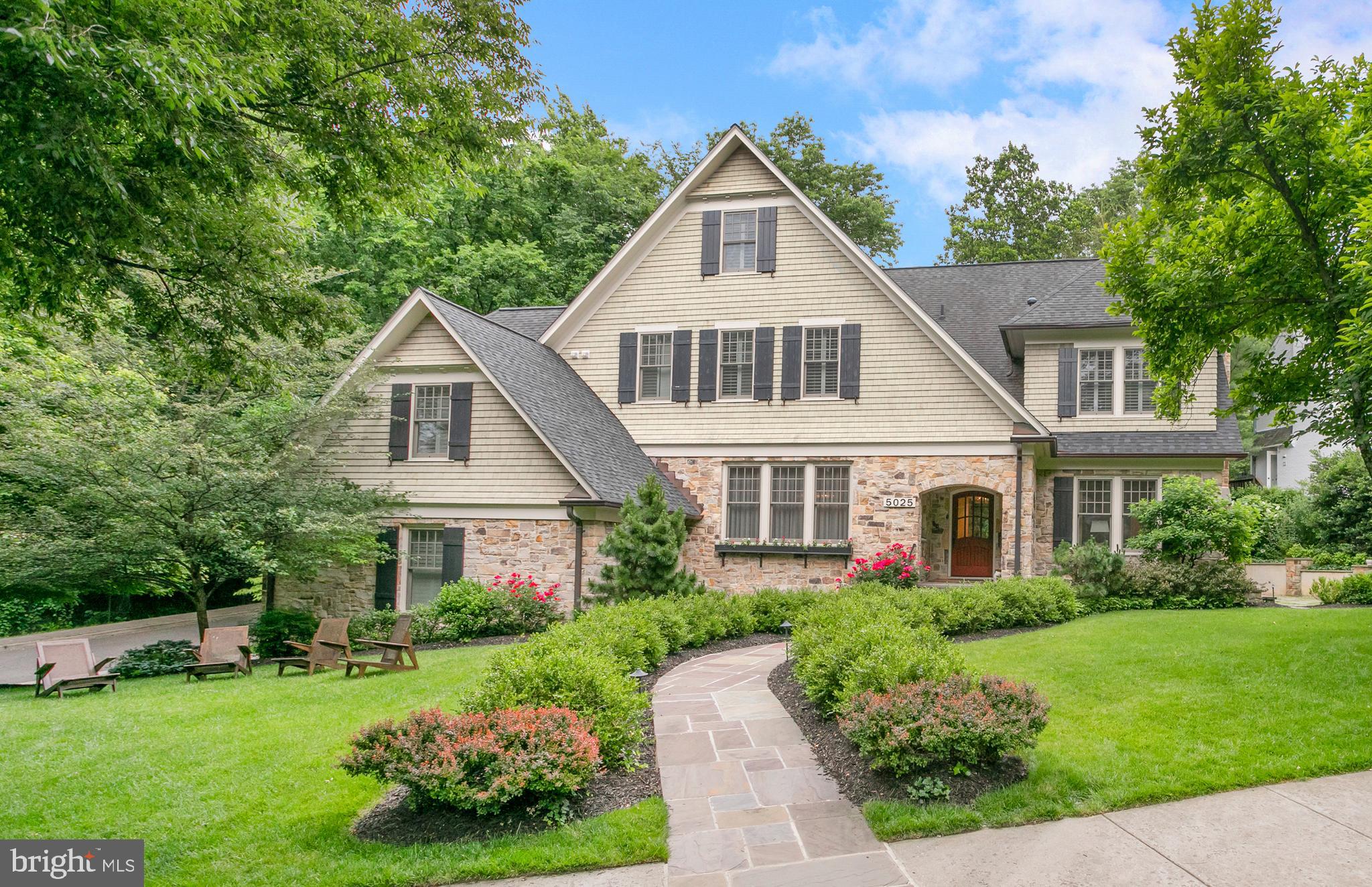 FOREST HILLS - Residential