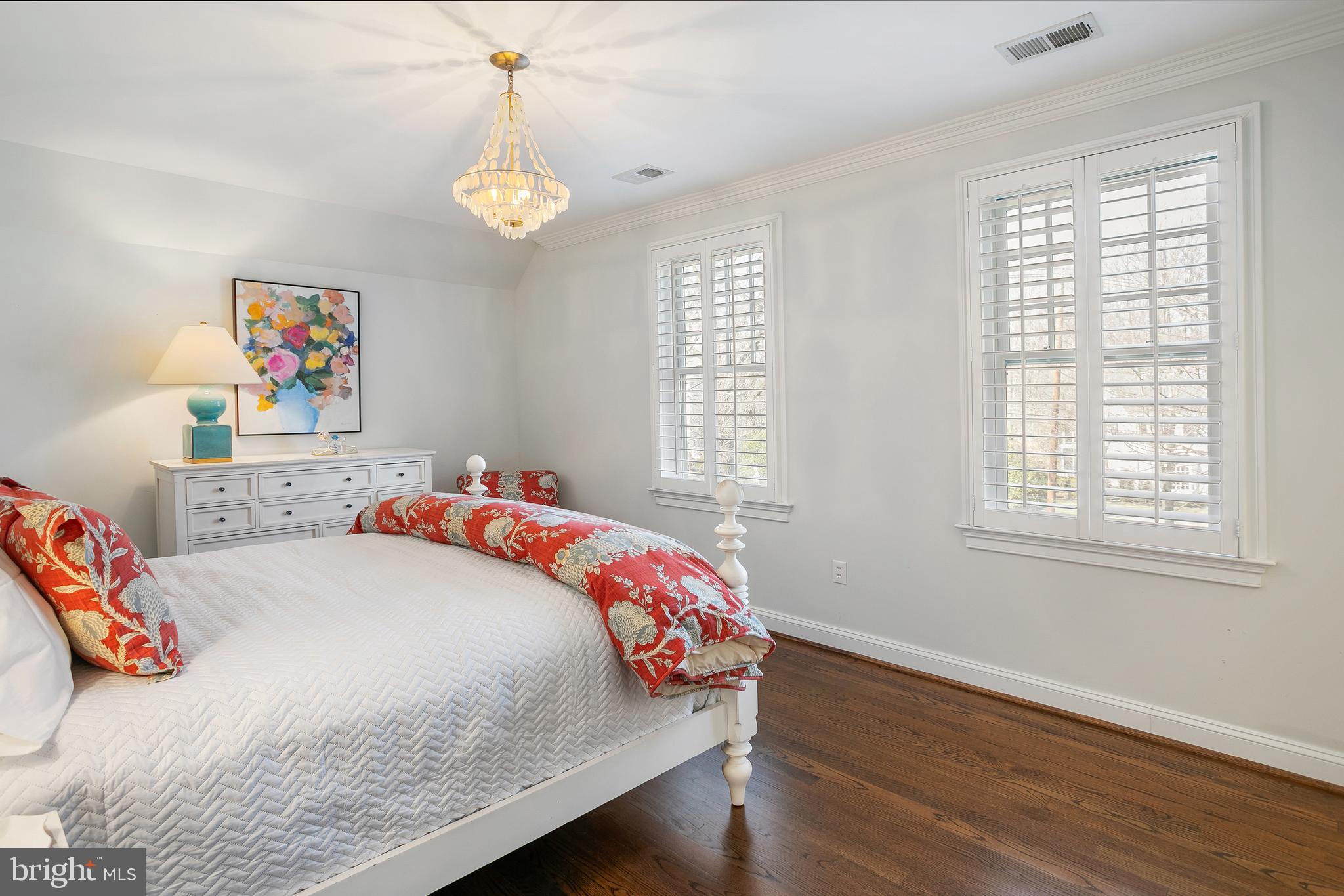 FOREST HILLS - Residential