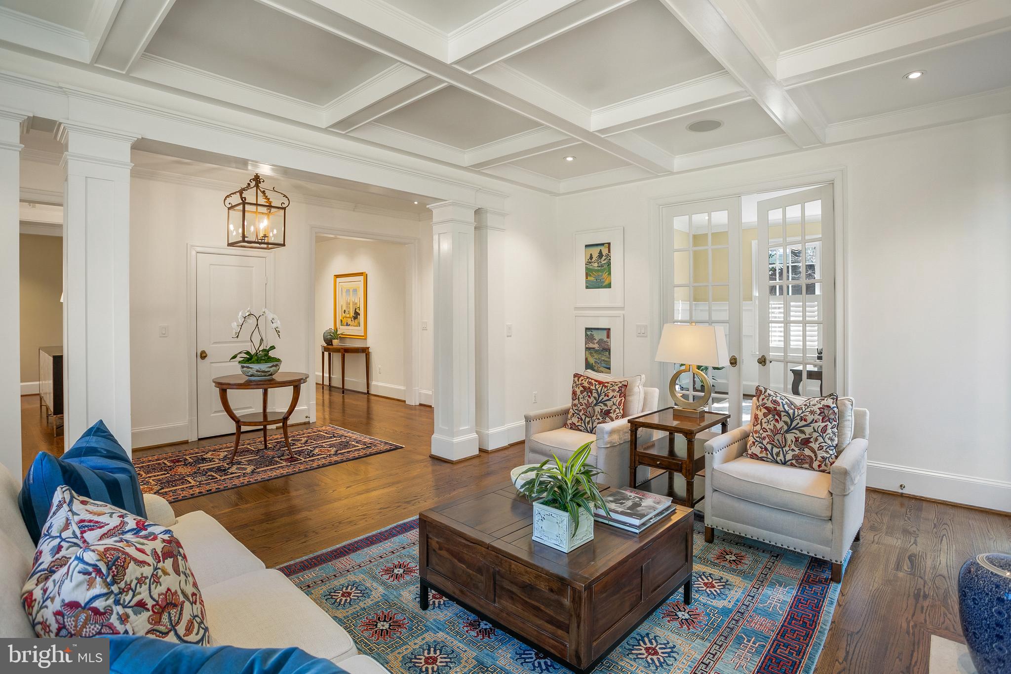 FOREST HILLS - Residential