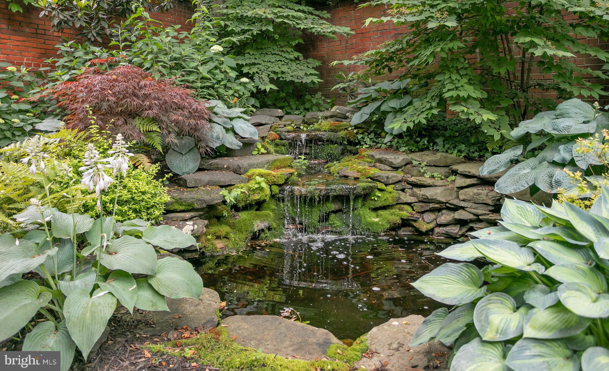 FOREST HILLS - Residential