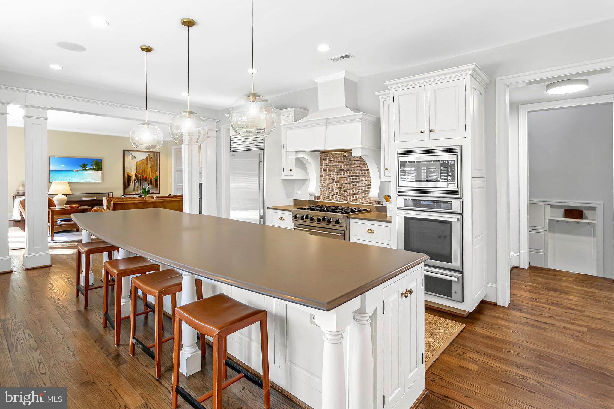 FOREST HILLS - Residential