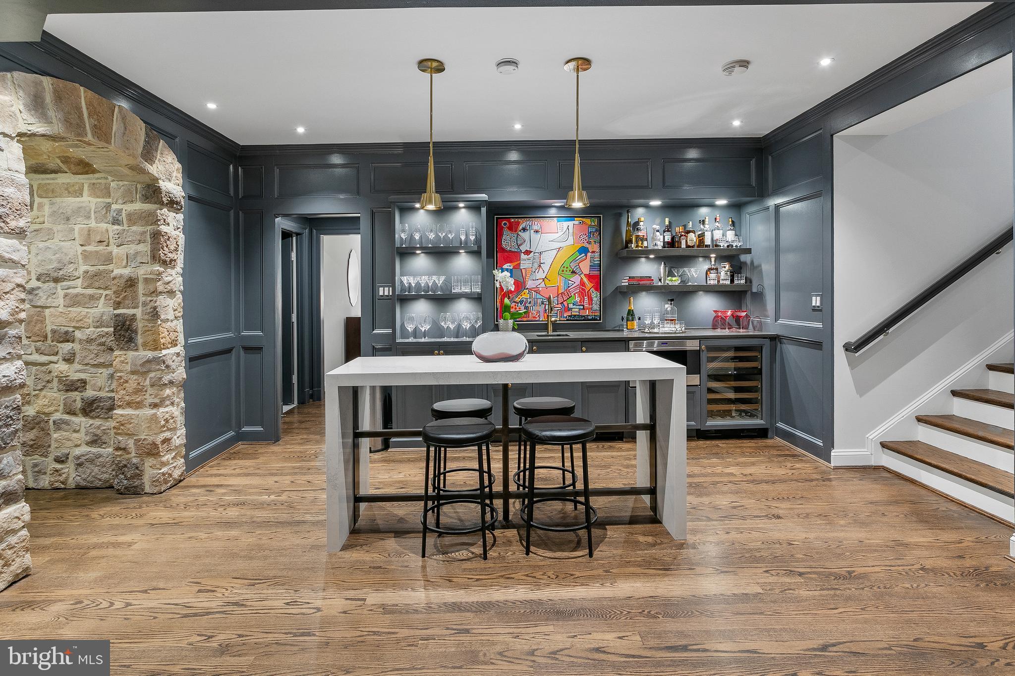 FOREST HILLS - Residential