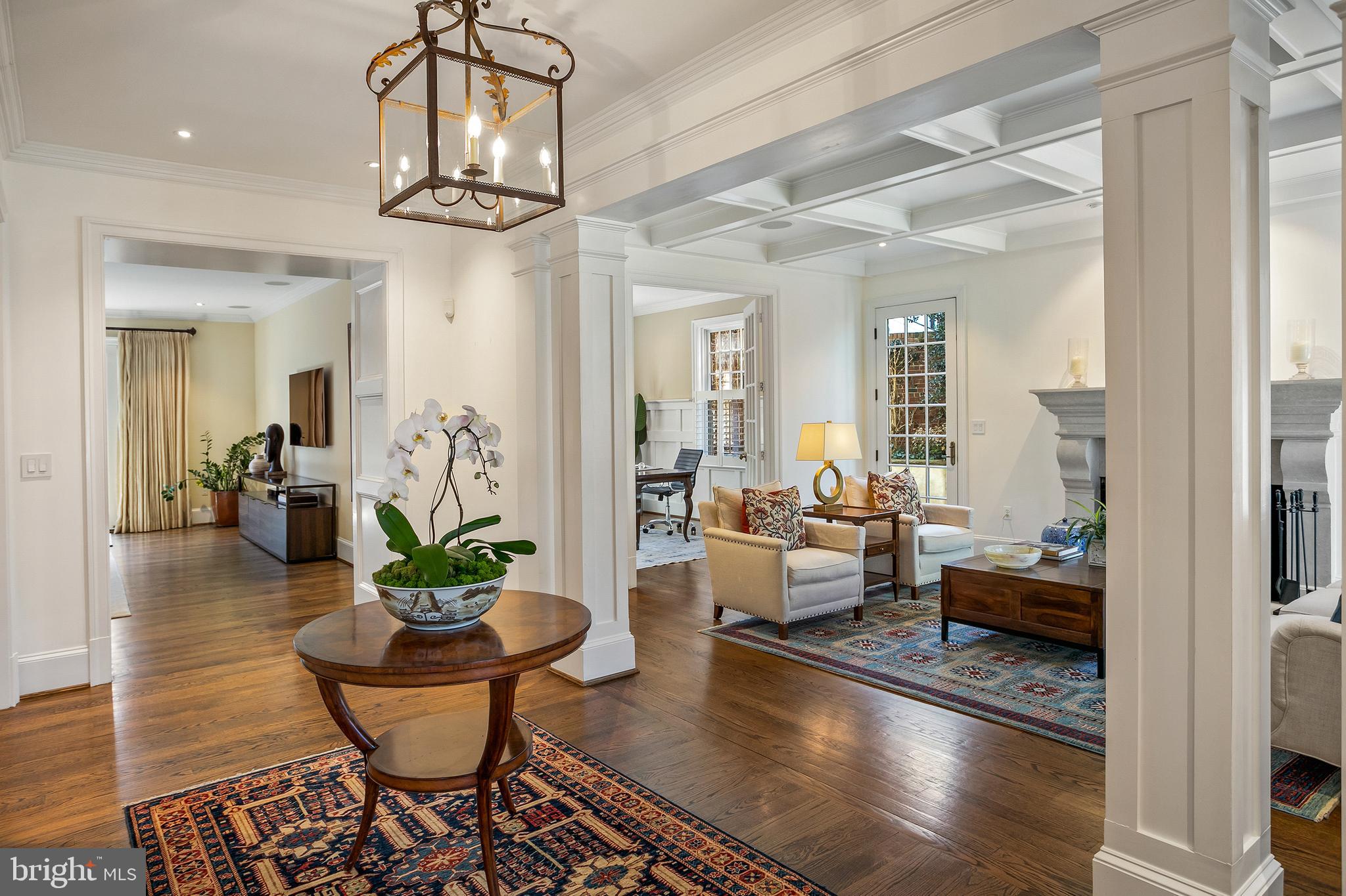 FOREST HILLS - Residential