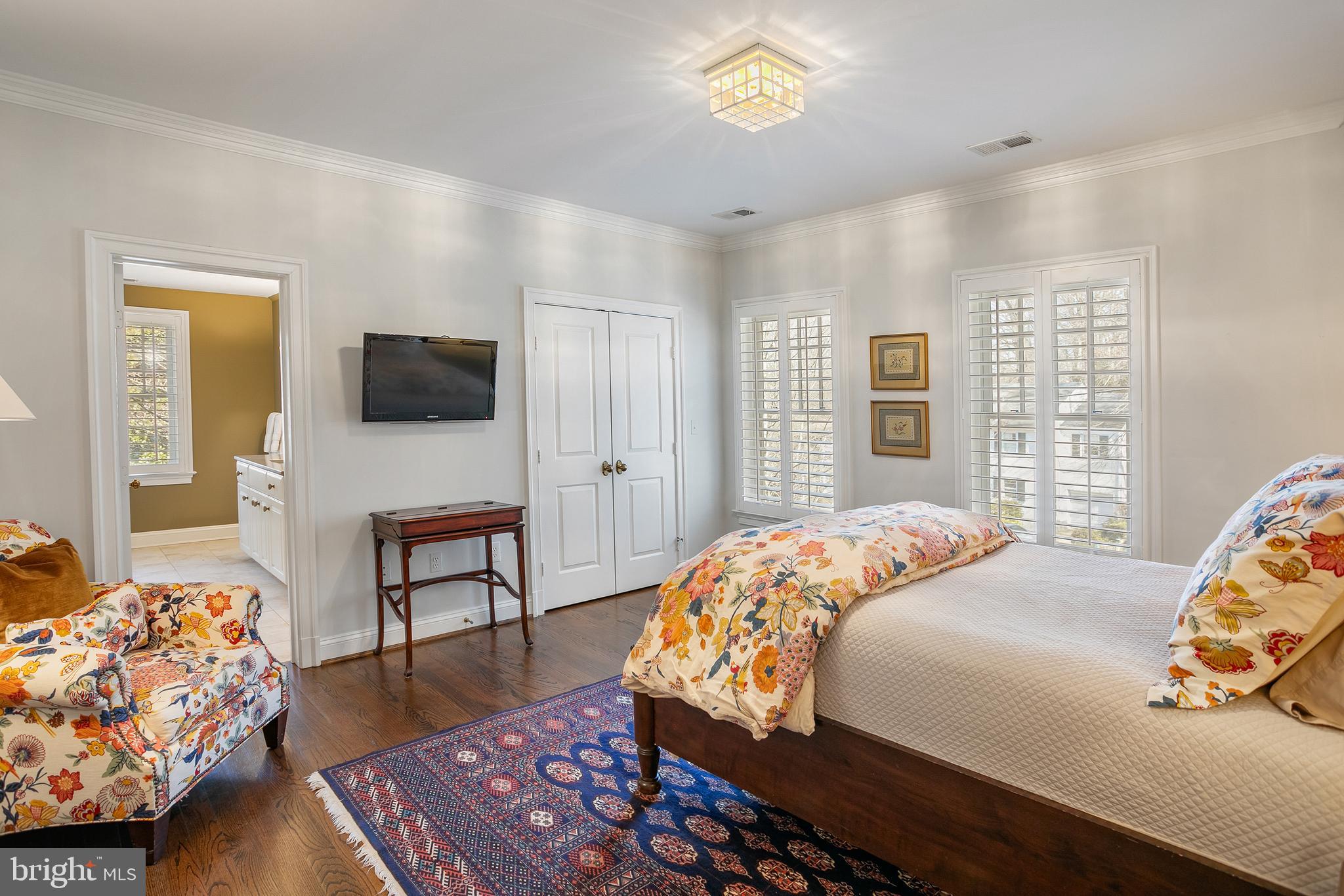 FOREST HILLS - Residential