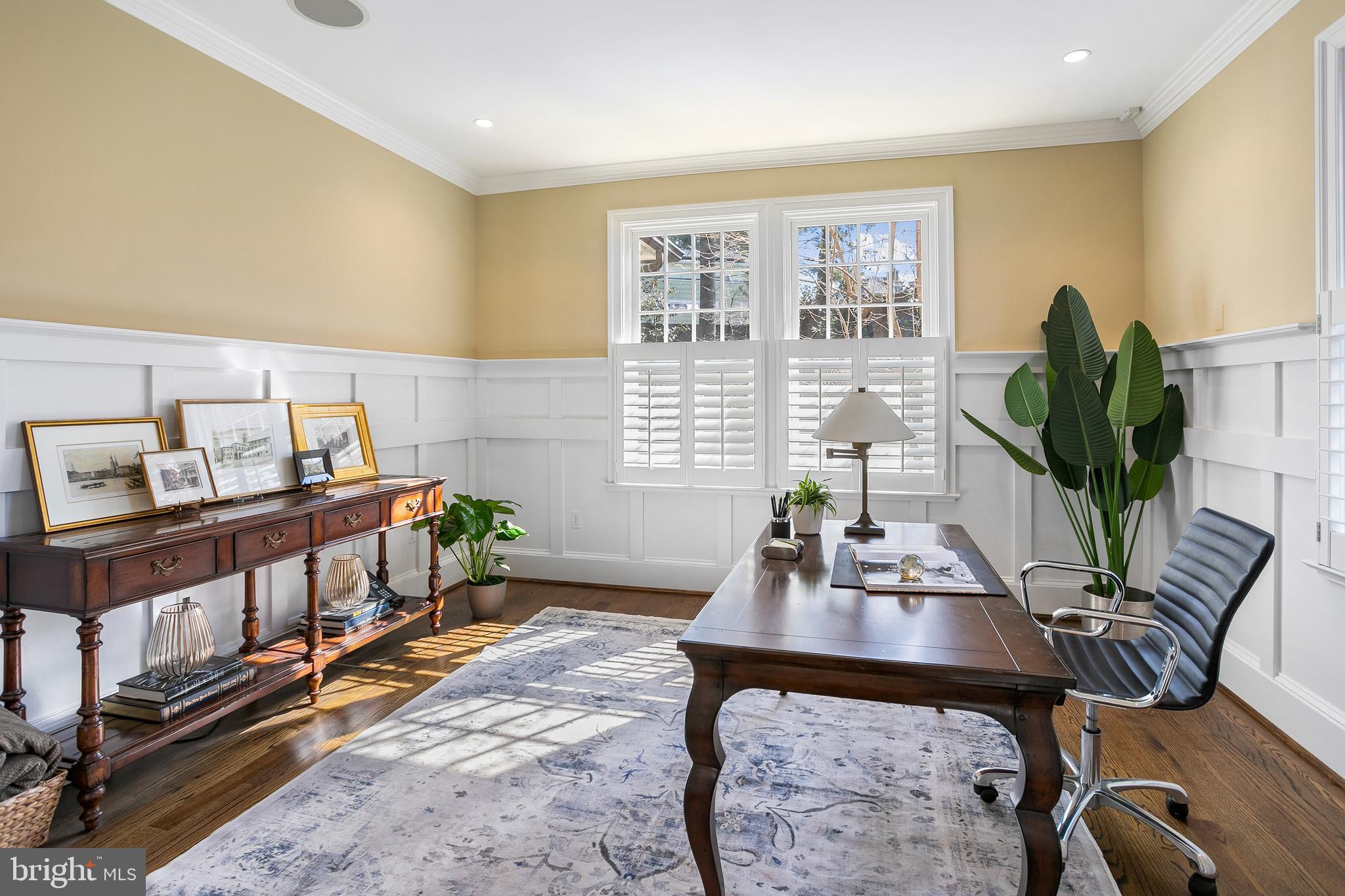 FOREST HILLS - Residential