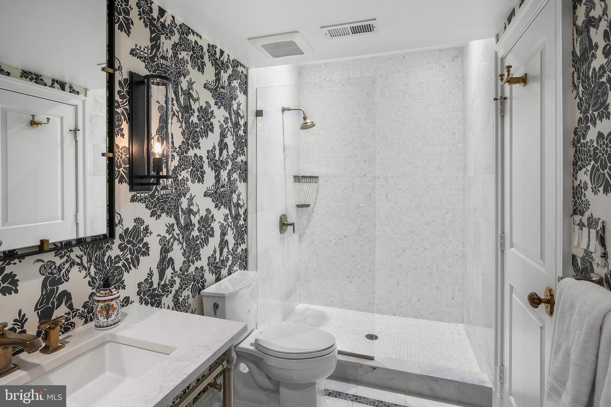 FOREST HILLS - Residential