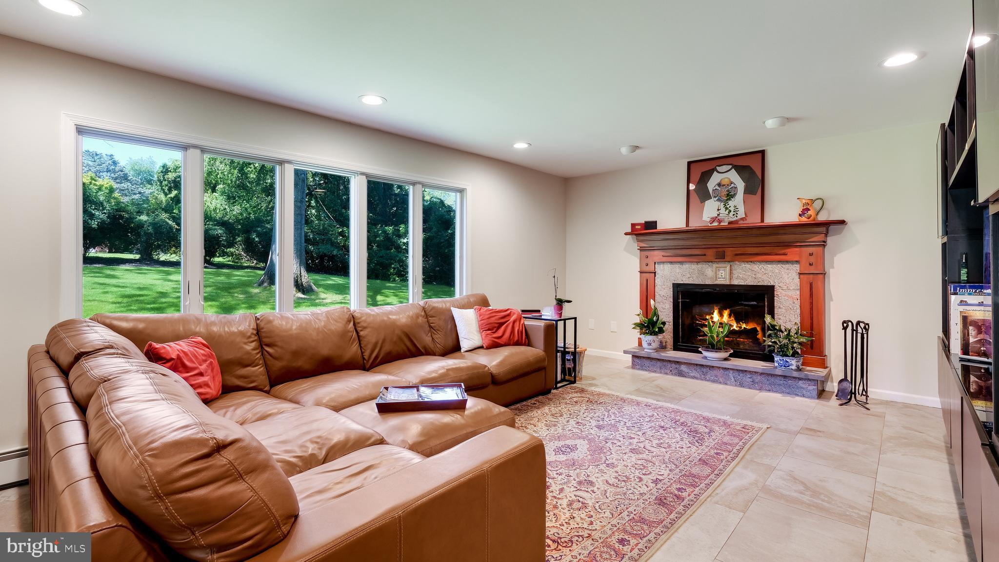 JUSTA FARMS - Residential