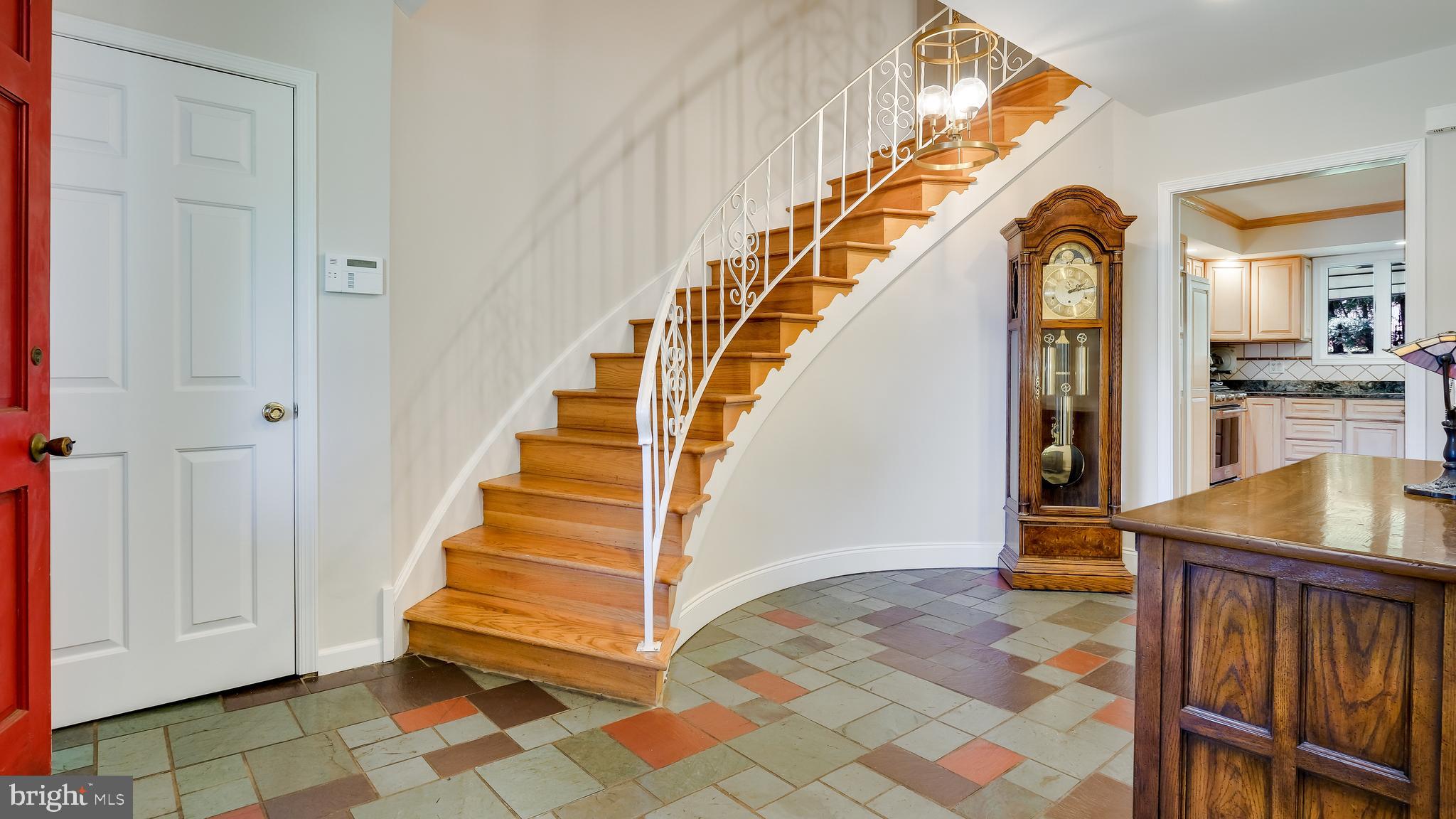 JUSTA FARMS - Residential
