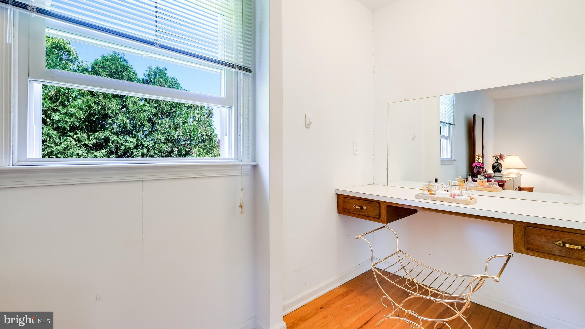JUSTA FARMS - Residential