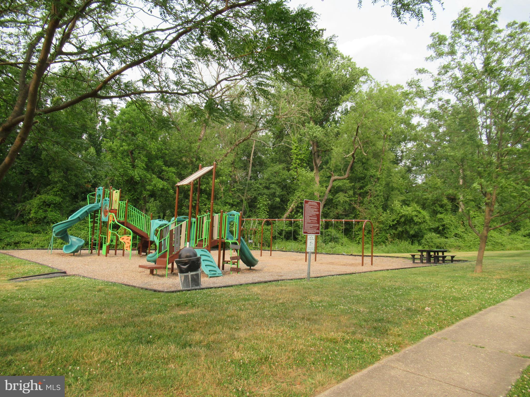 JUSTA FARMS - Residential