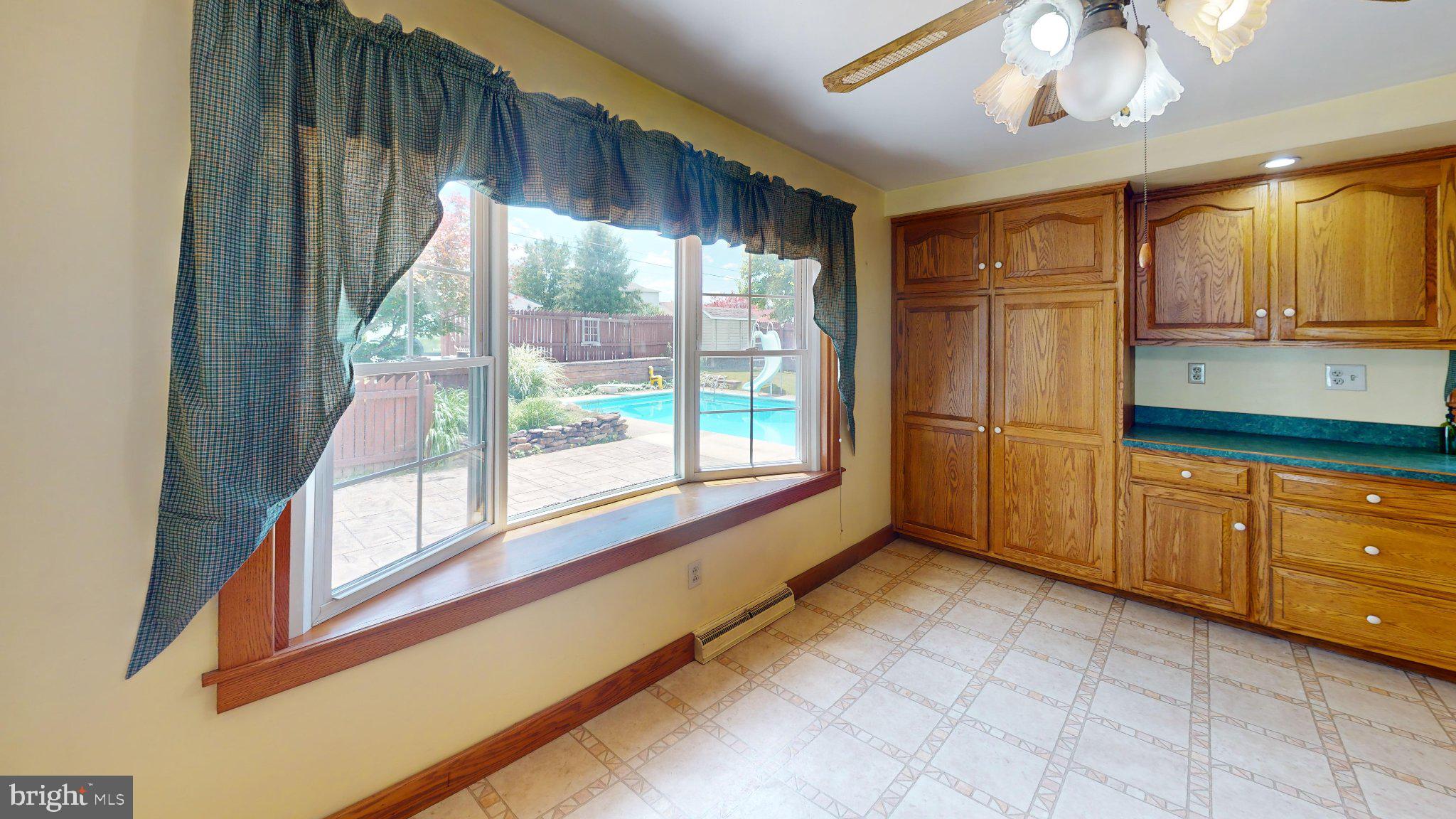 LEWISTOWN HEIGHTS - Residential