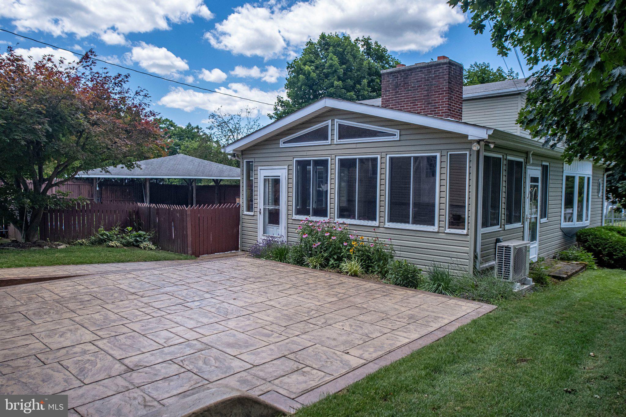 LEWISTOWN HEIGHTS - Residential