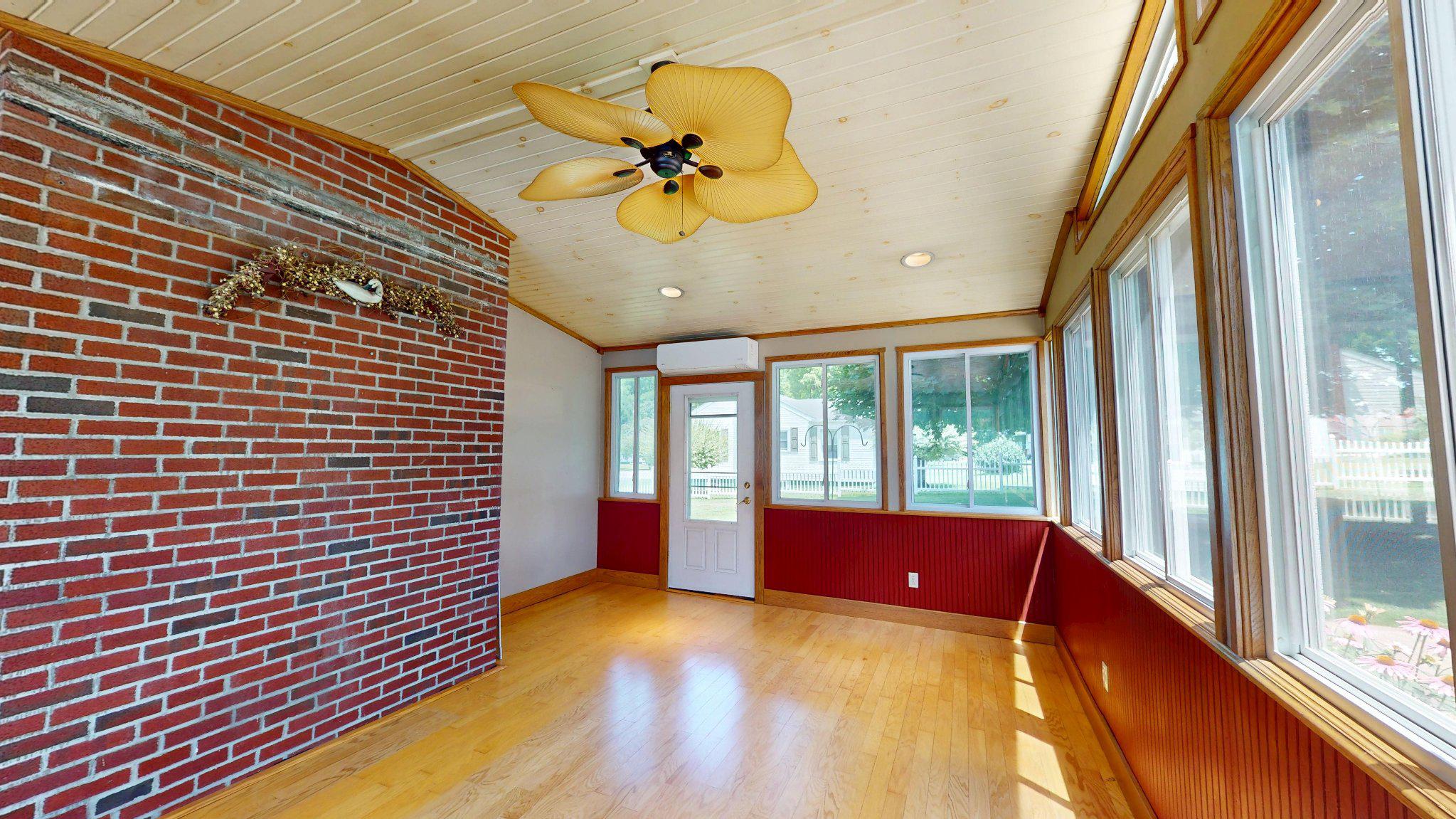 LEWISTOWN HEIGHTS - Residential