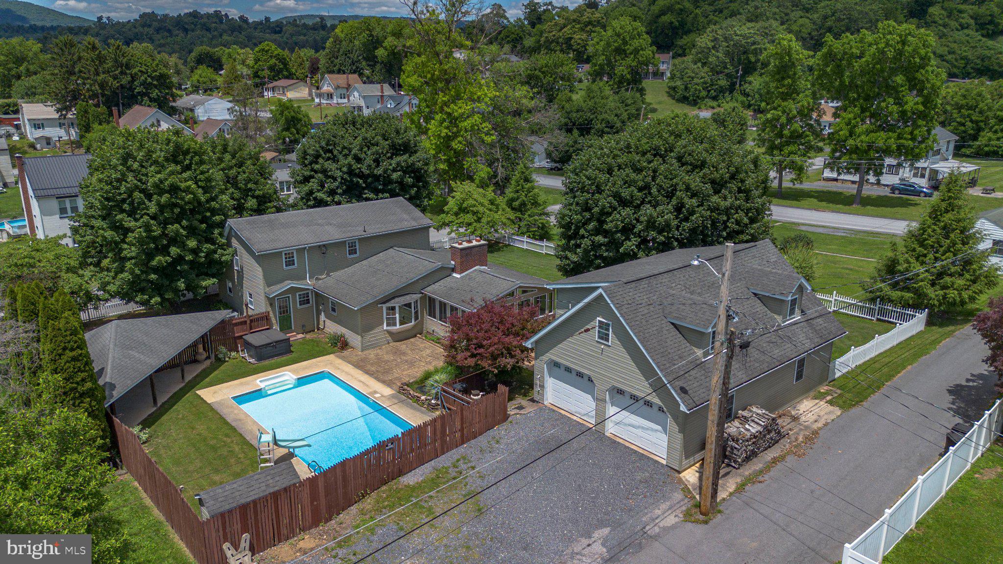 LEWISTOWN HEIGHTS - Residential