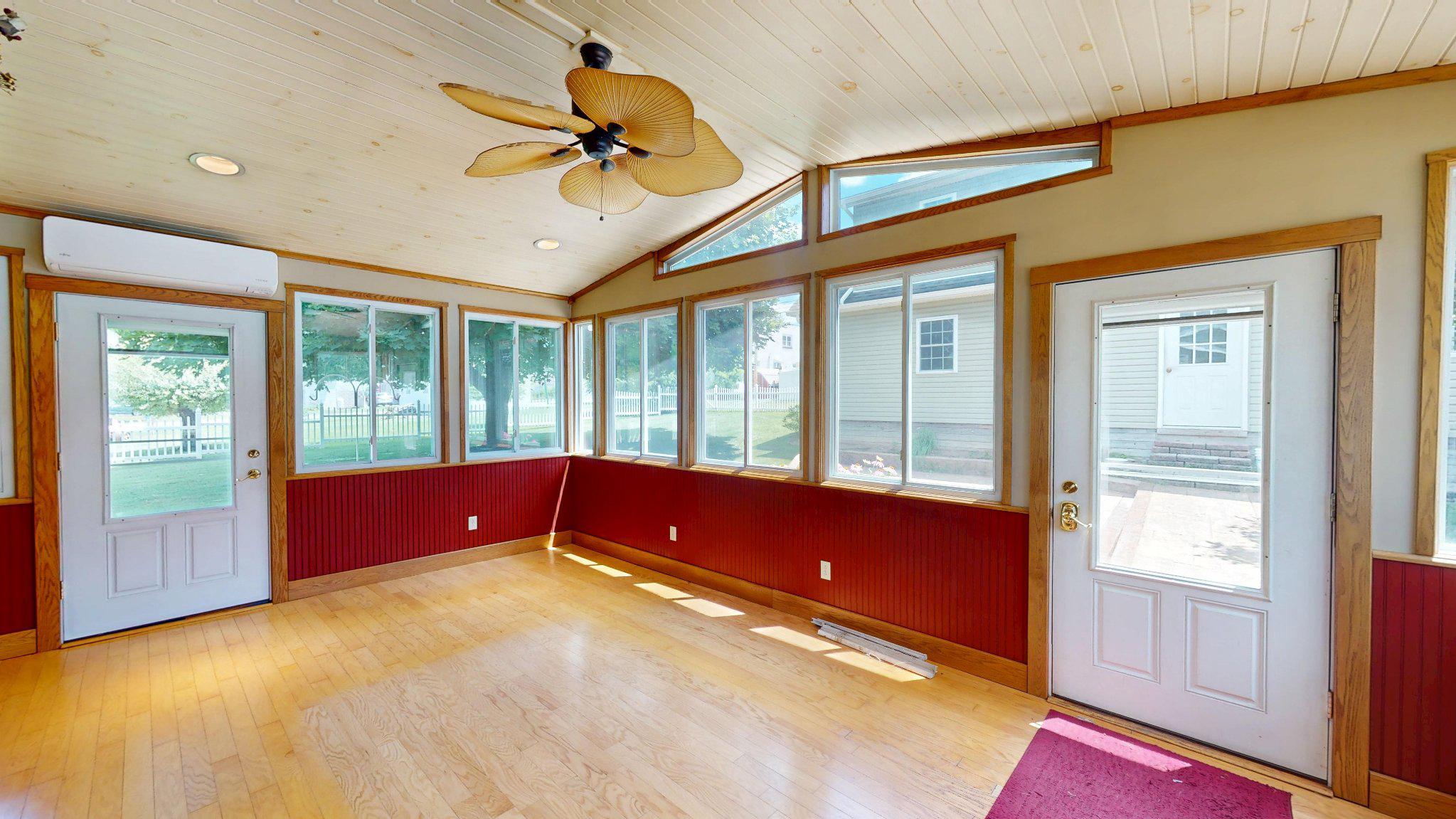 LEWISTOWN HEIGHTS - Residential