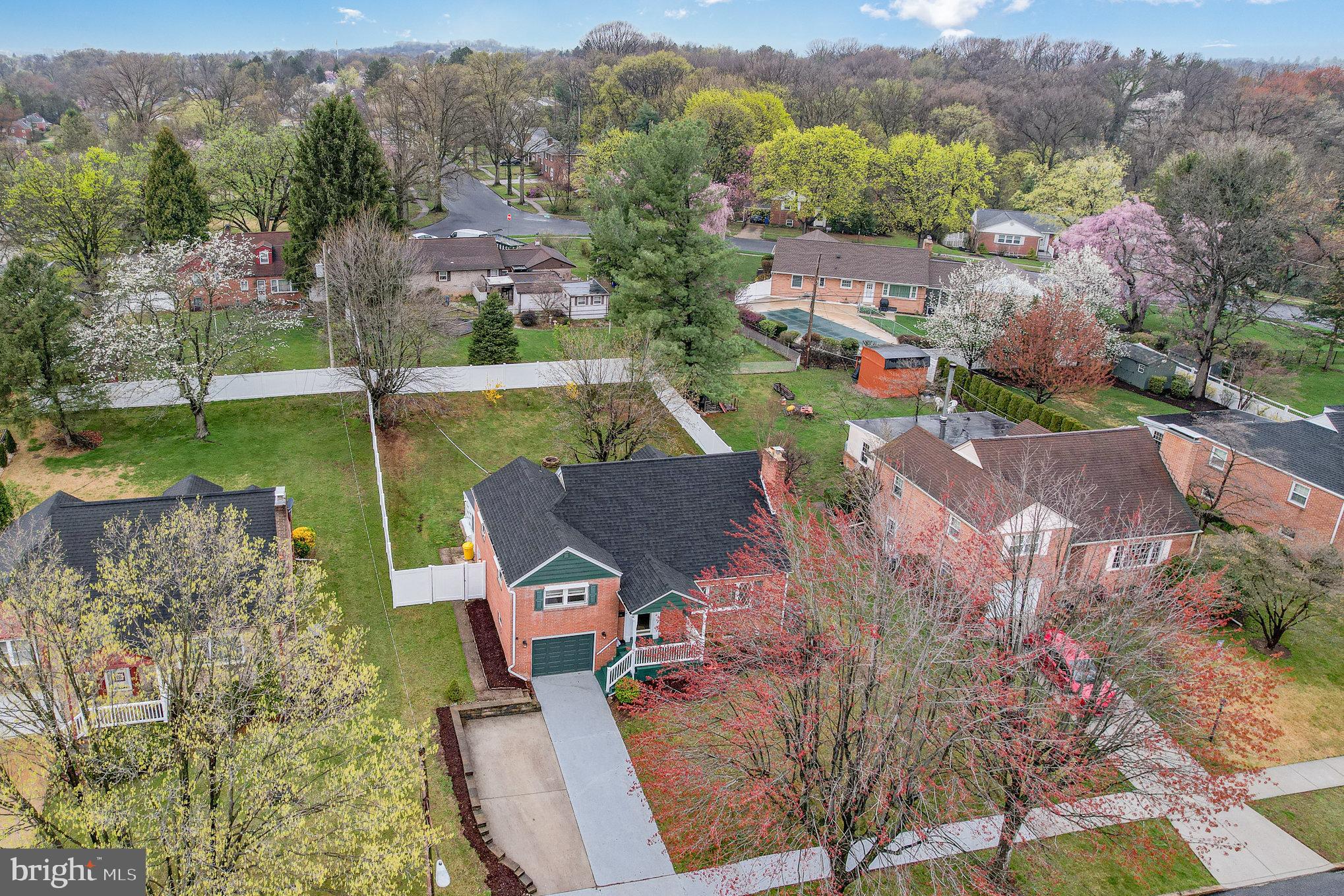 LENKER MANOR - Residential