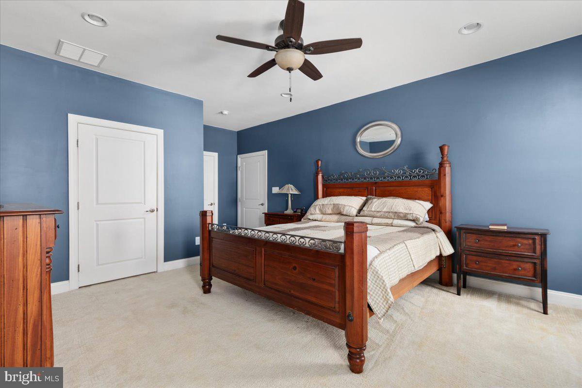 SEVEN HILLS - Residential