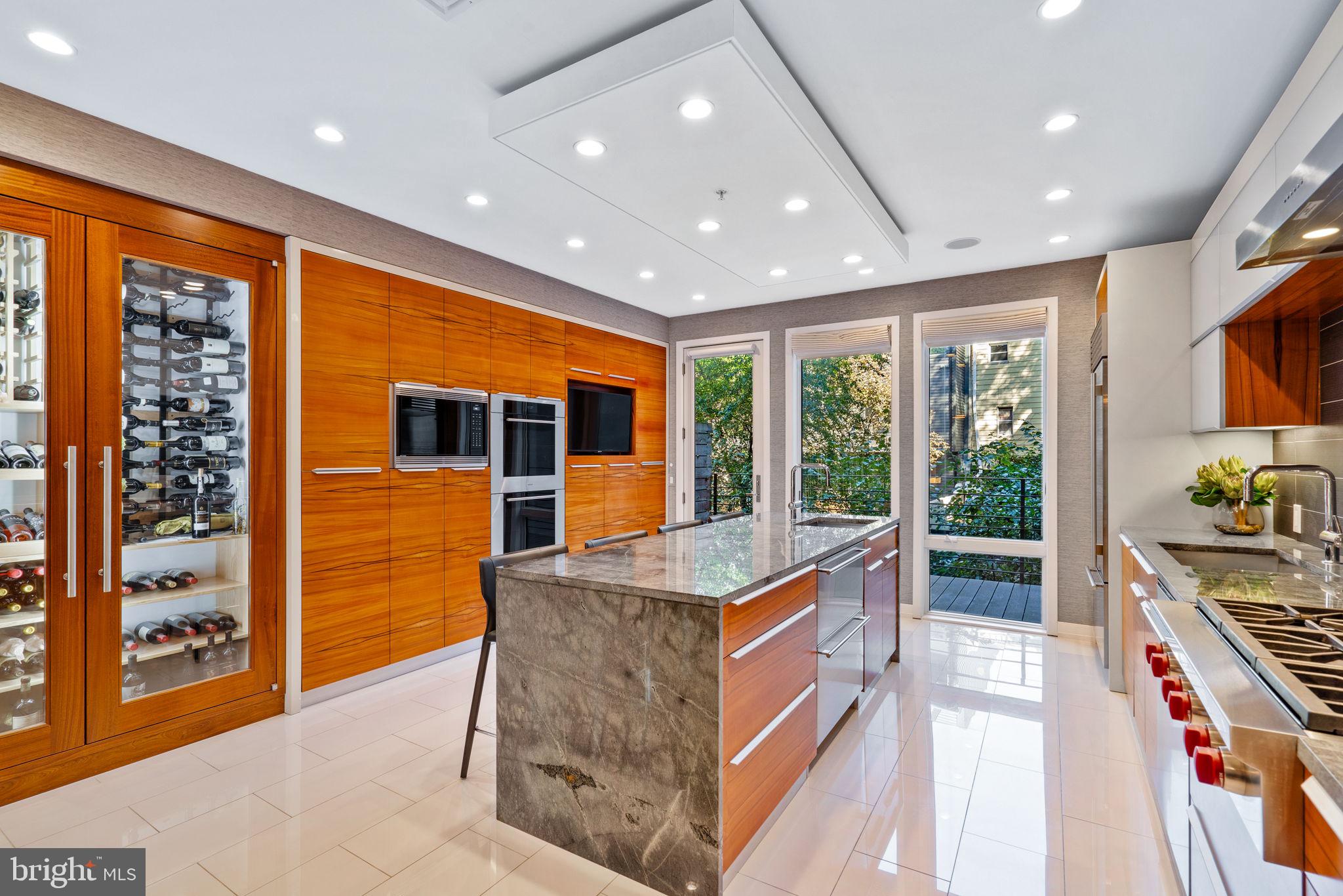 BELLA VISTA - Residential