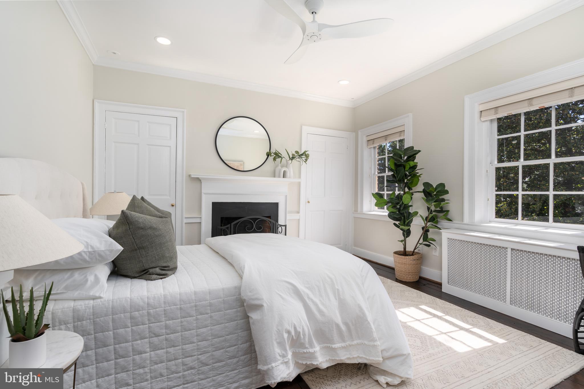 OLD TOWN ALEXANDRIA - Residential