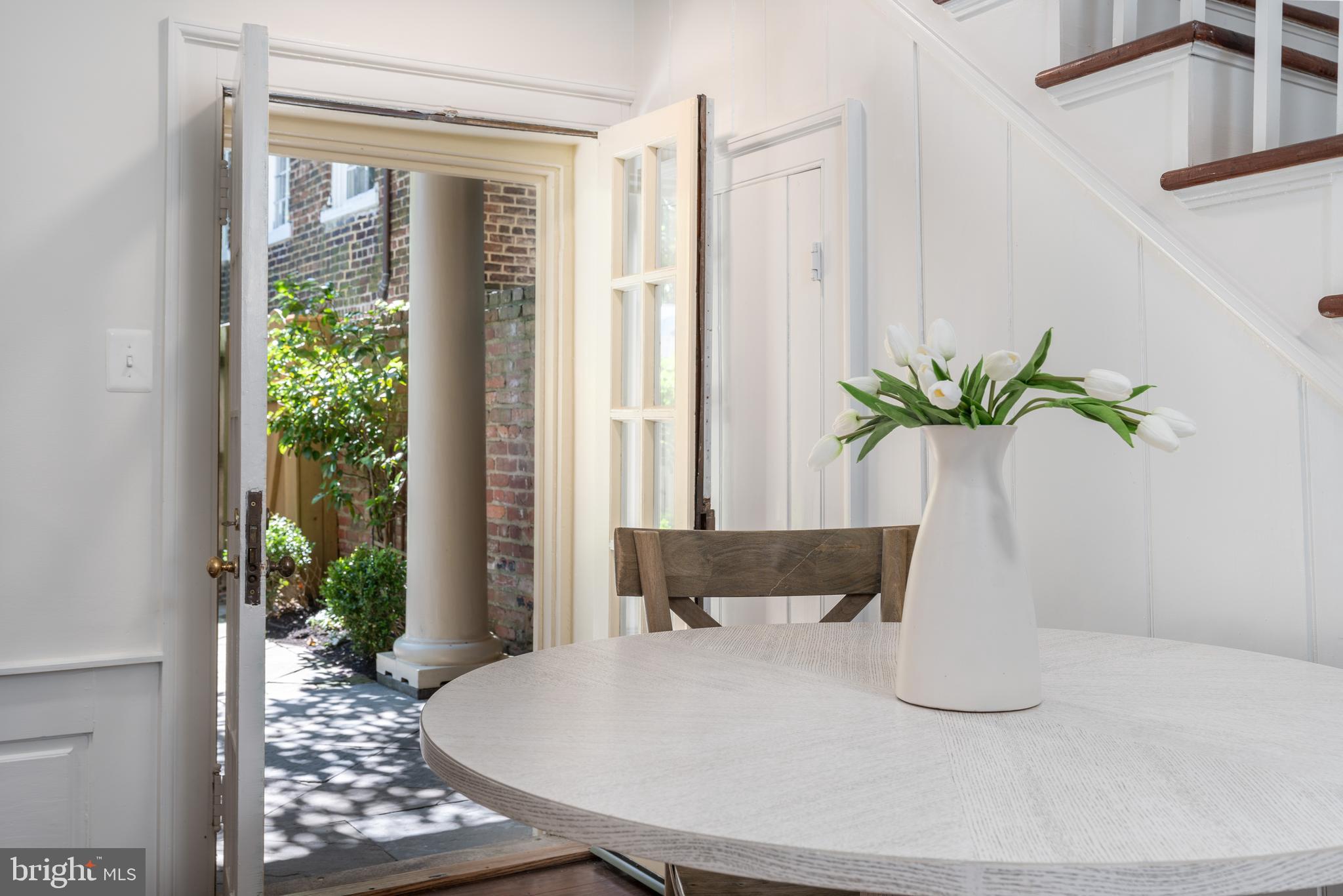 OLD TOWN ALEXANDRIA - Residential