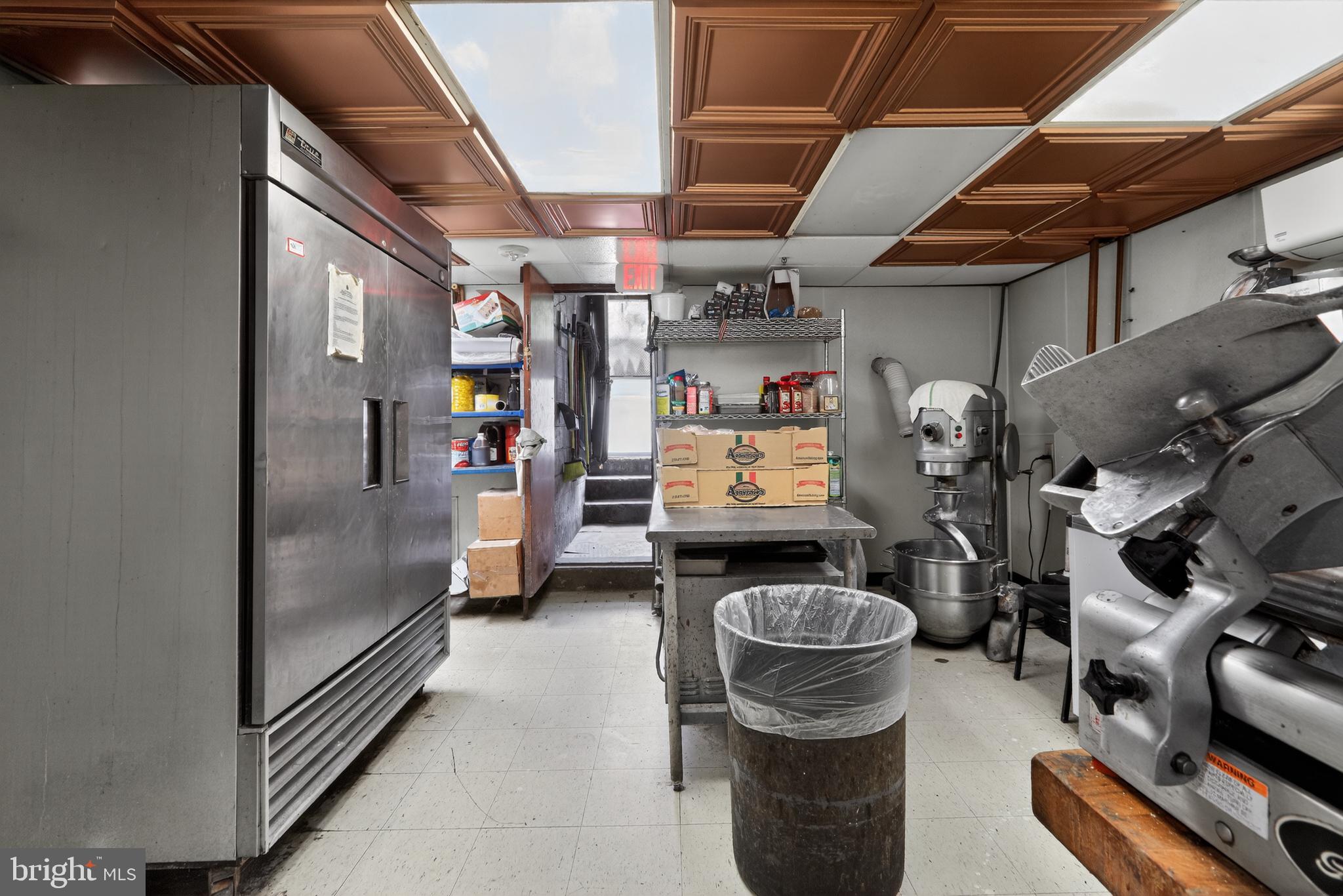 SOMERTON - Business Opportunity