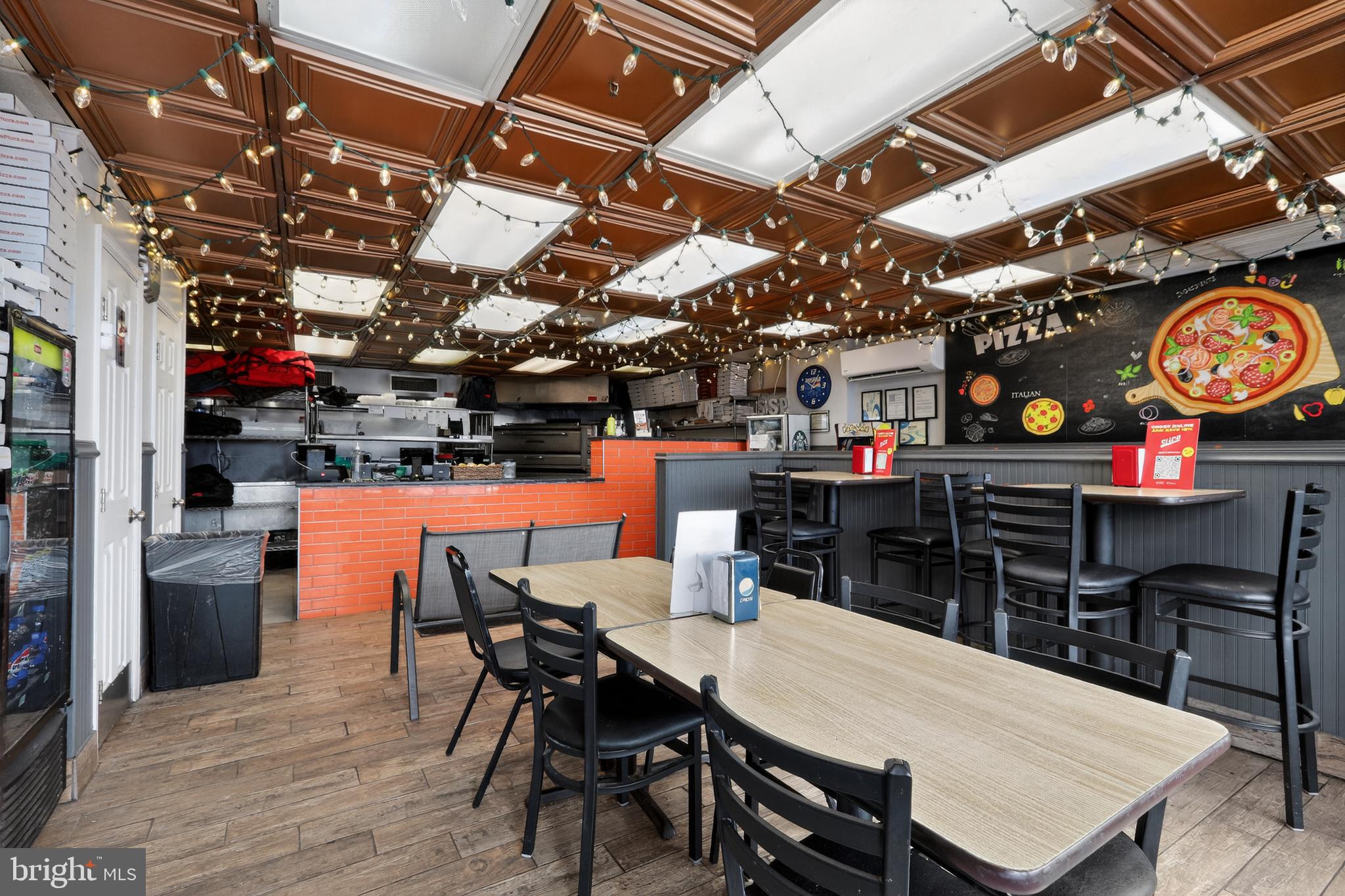 SOMERTON - Business Opportunity