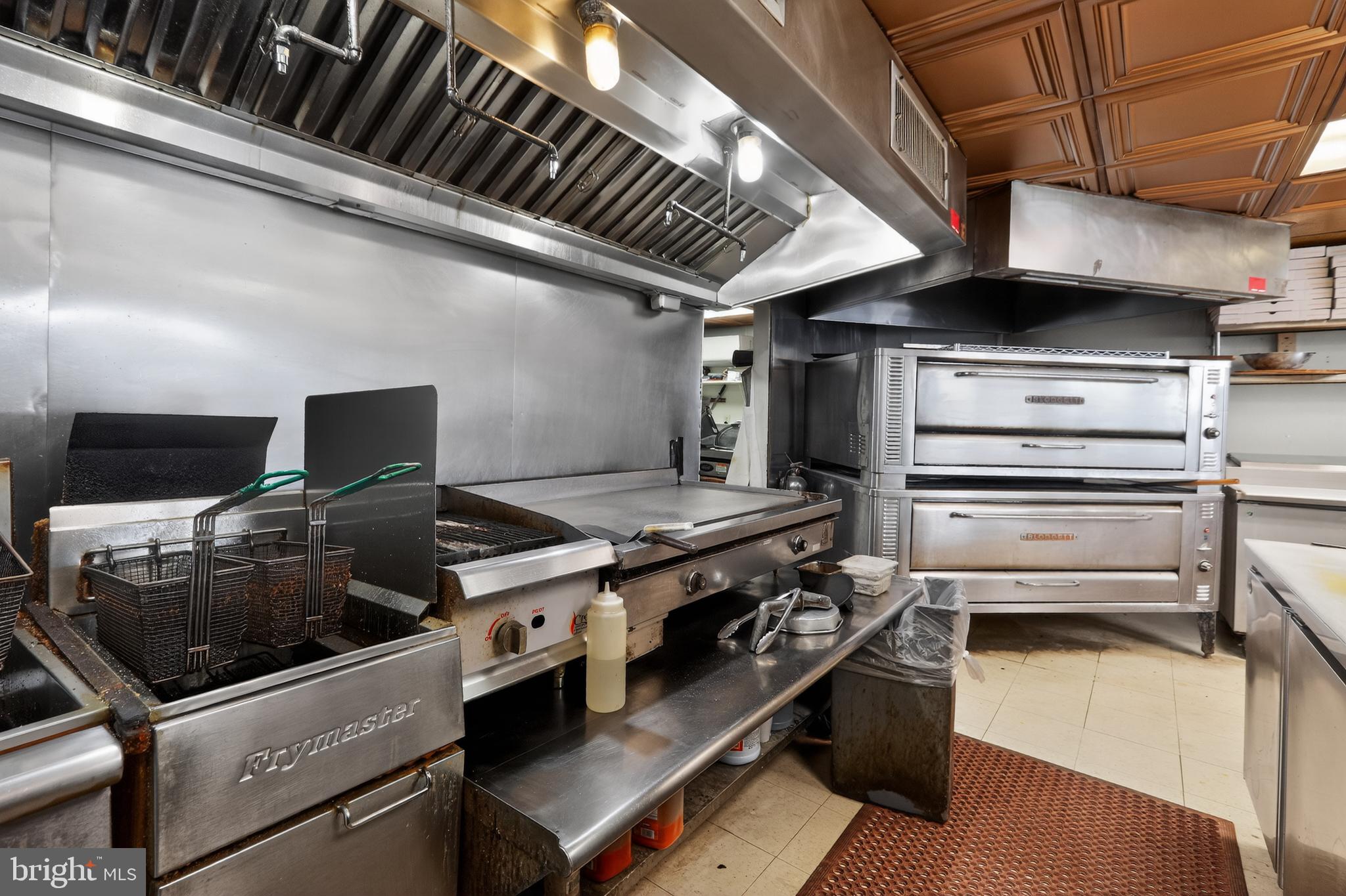 SOMERTON - Business Opportunity