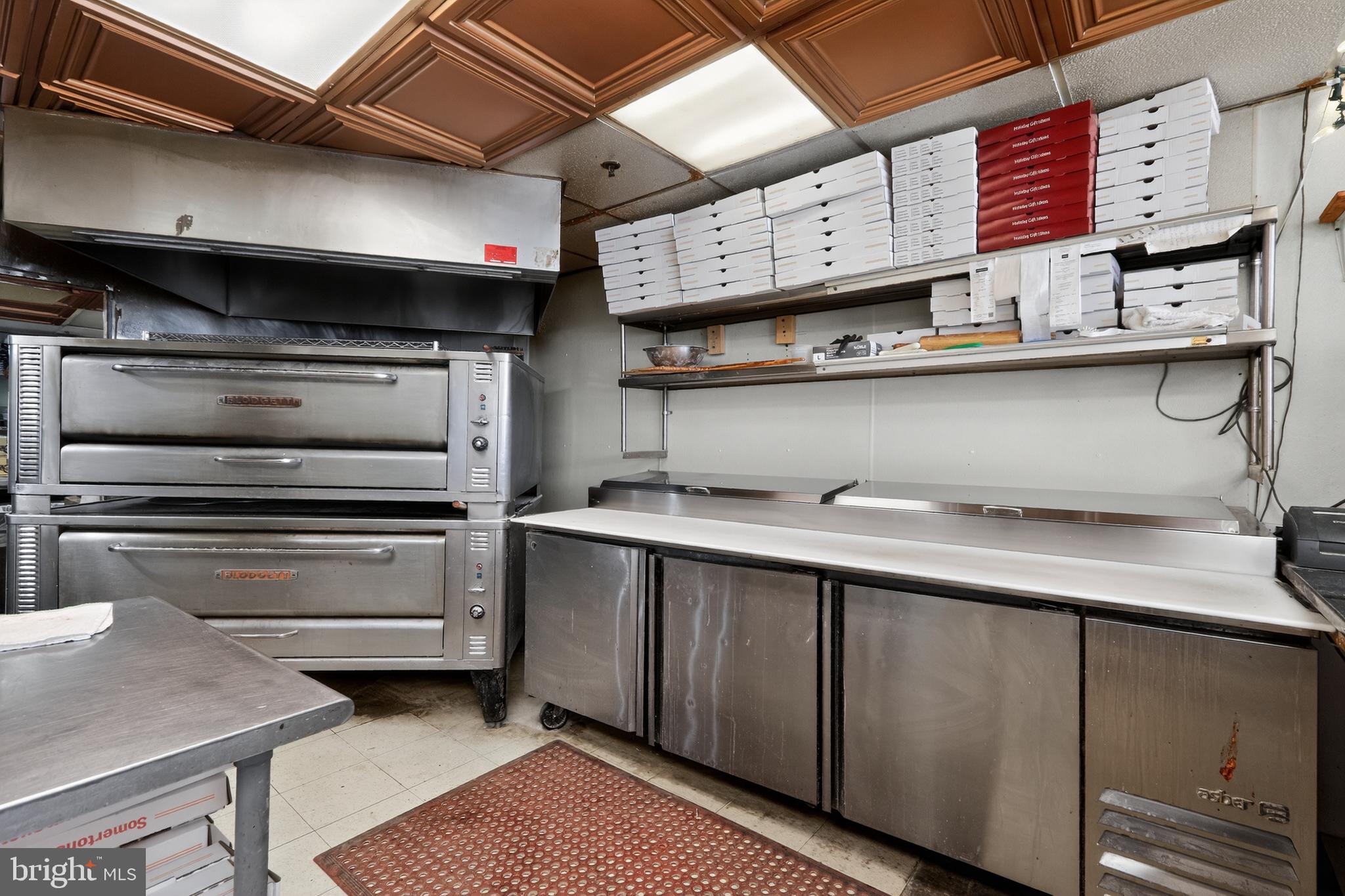 SOMERTON - Business Opportunity