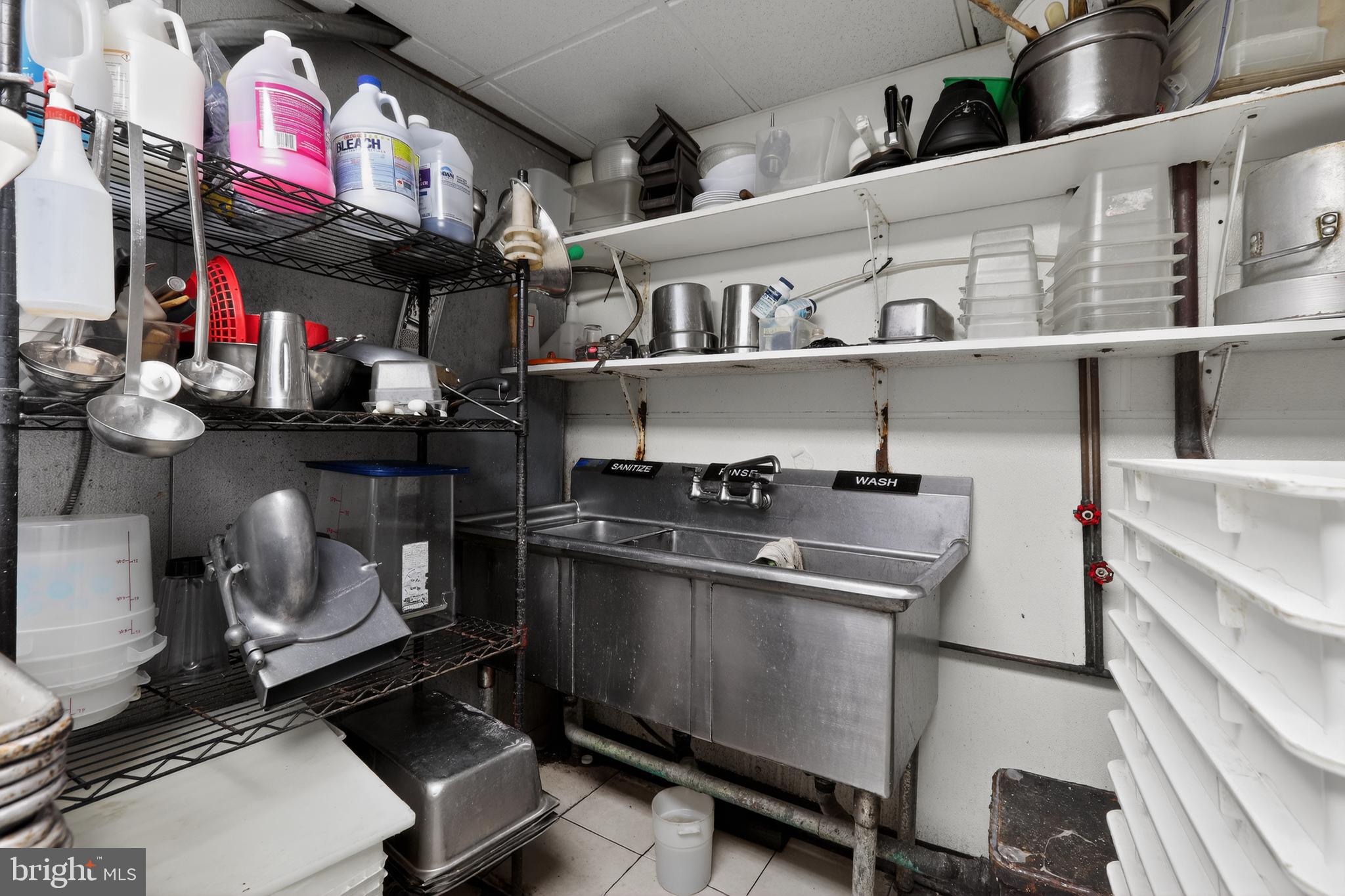 SOMERTON - Business Opportunity