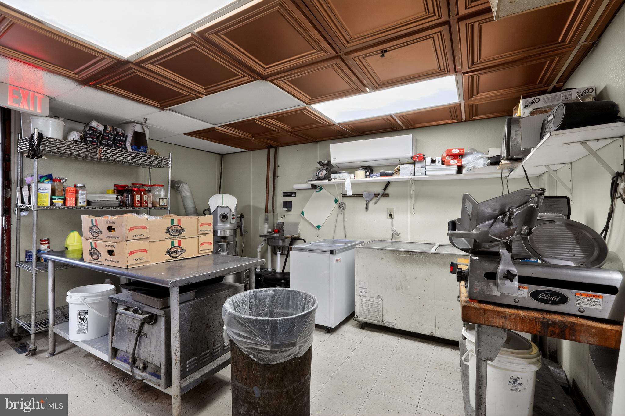 SOMERTON - Business Opportunity
